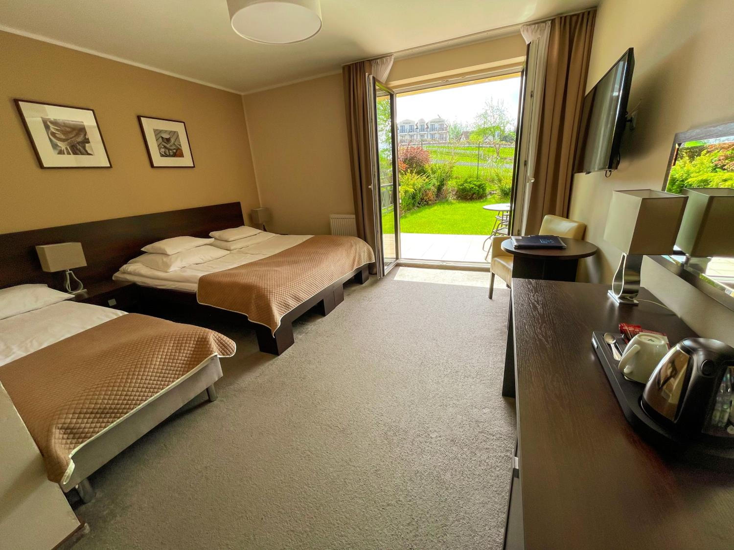 Double or Twin Room with Garden photo 1