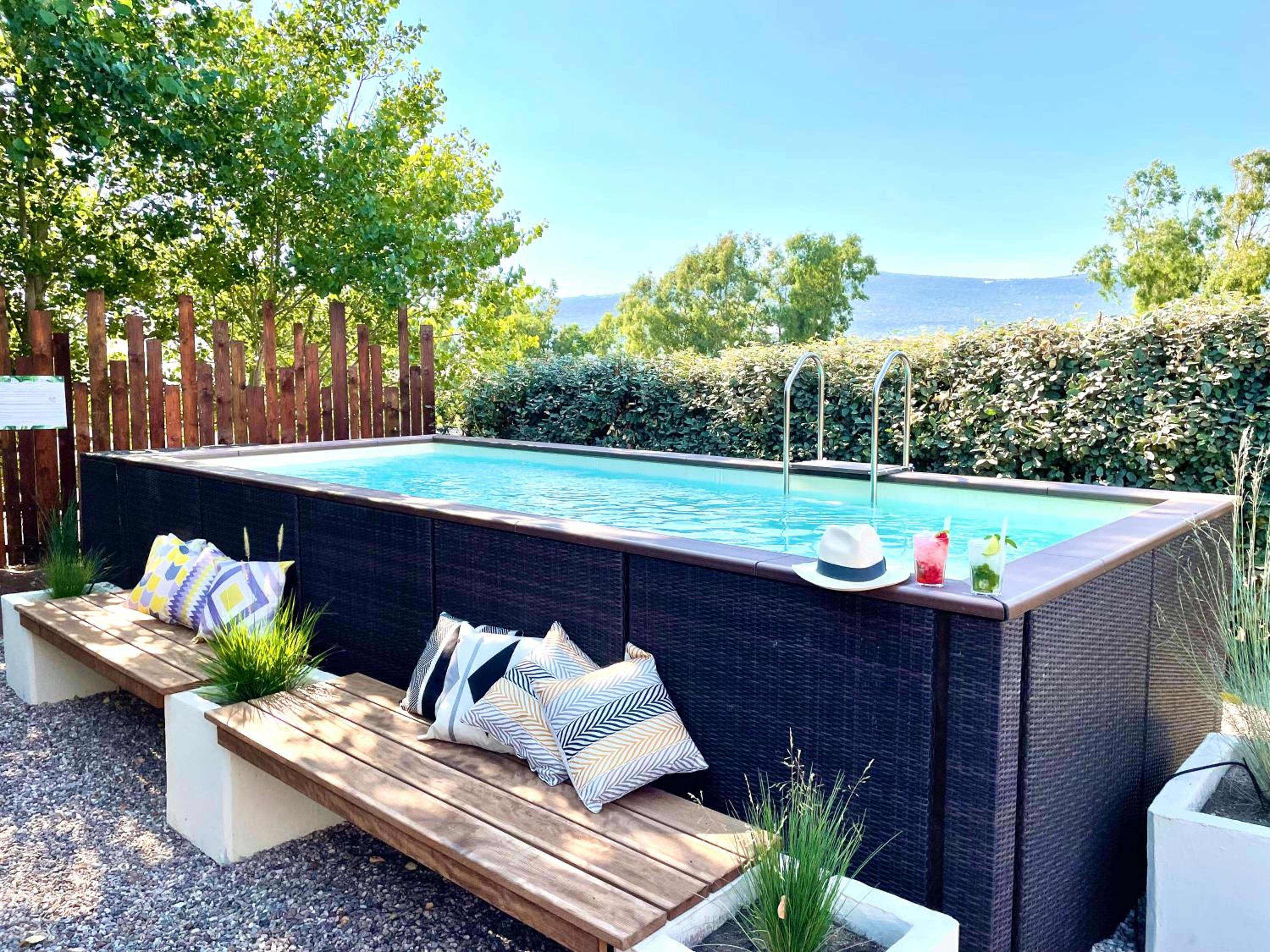 Family Bungalow with Private Pool - Photo 2