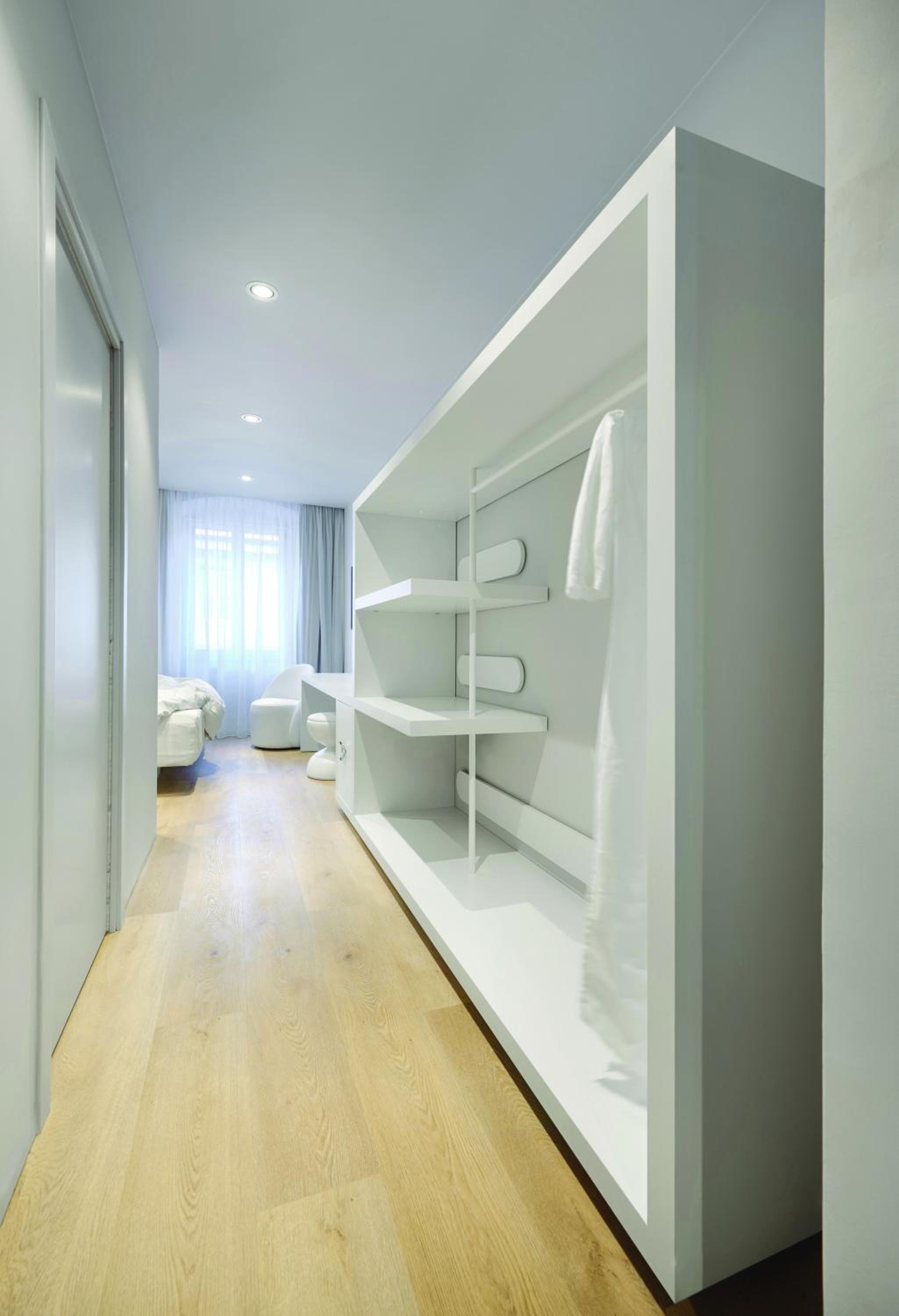 Deluxe Double or Twin Room - Photo 11