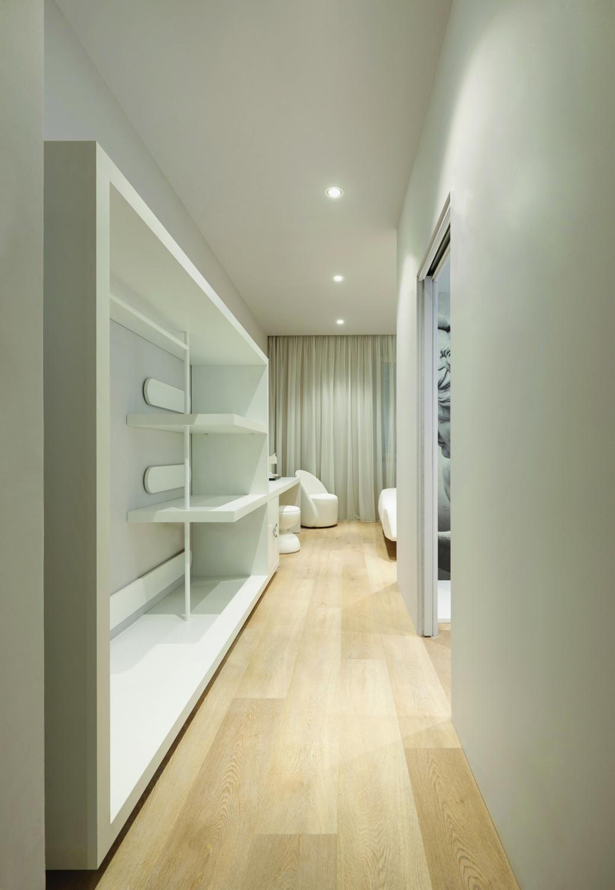 Deluxe Double or Twin Room - Photo 6