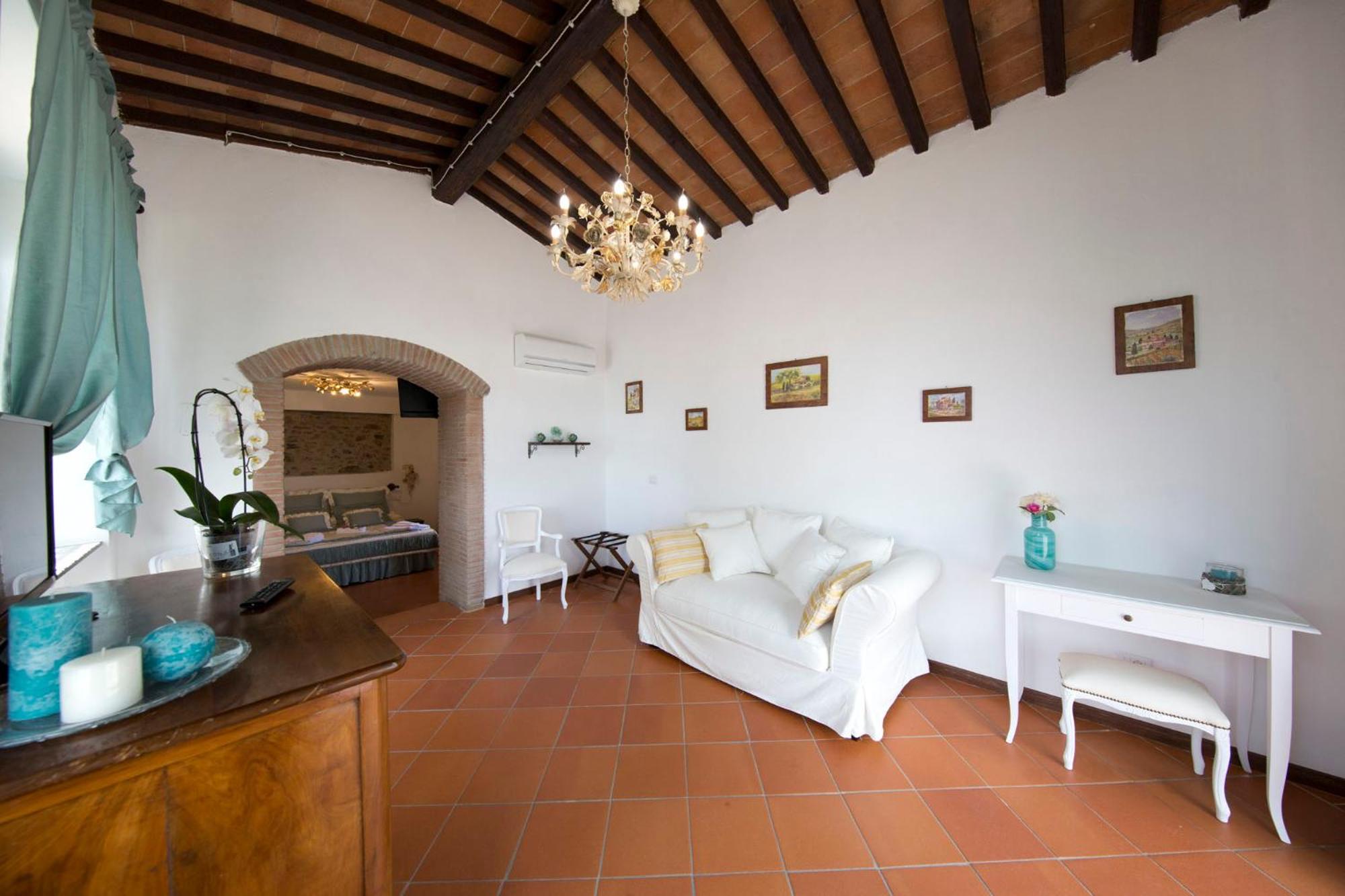 Suite with Garden View photo 3