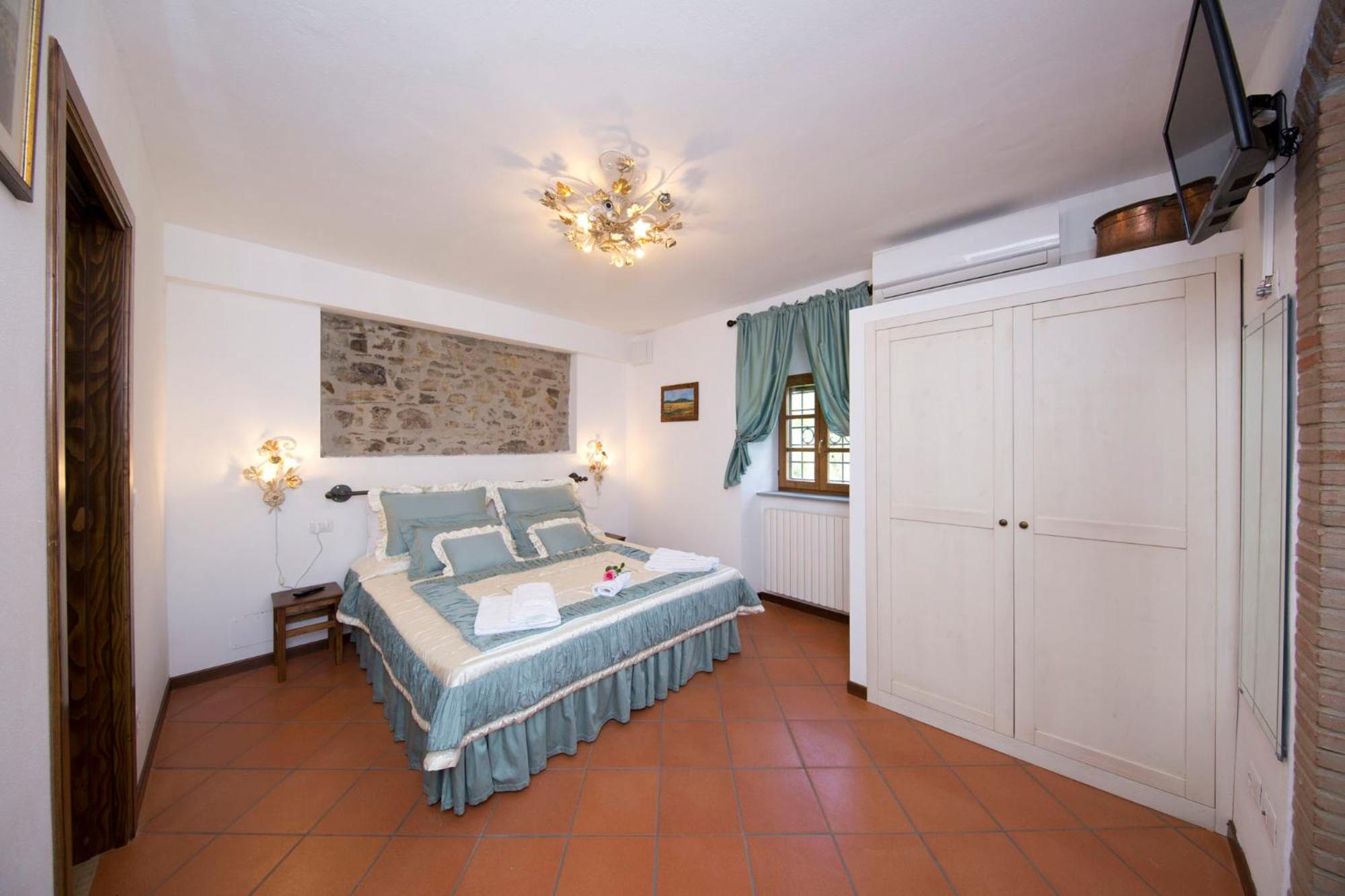 Suite with Garden View photo 1