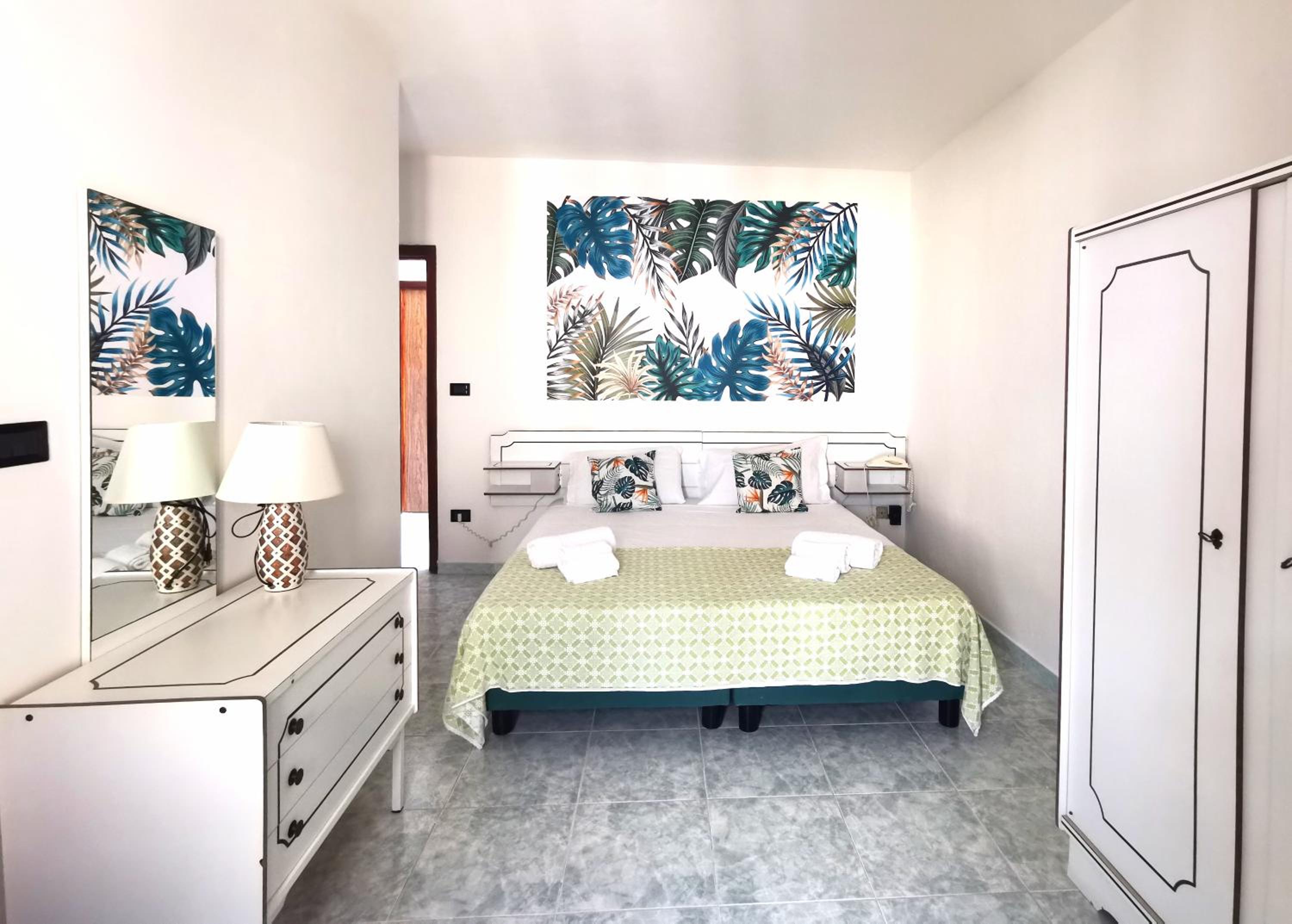 Double Room with Balcony and Sea View
