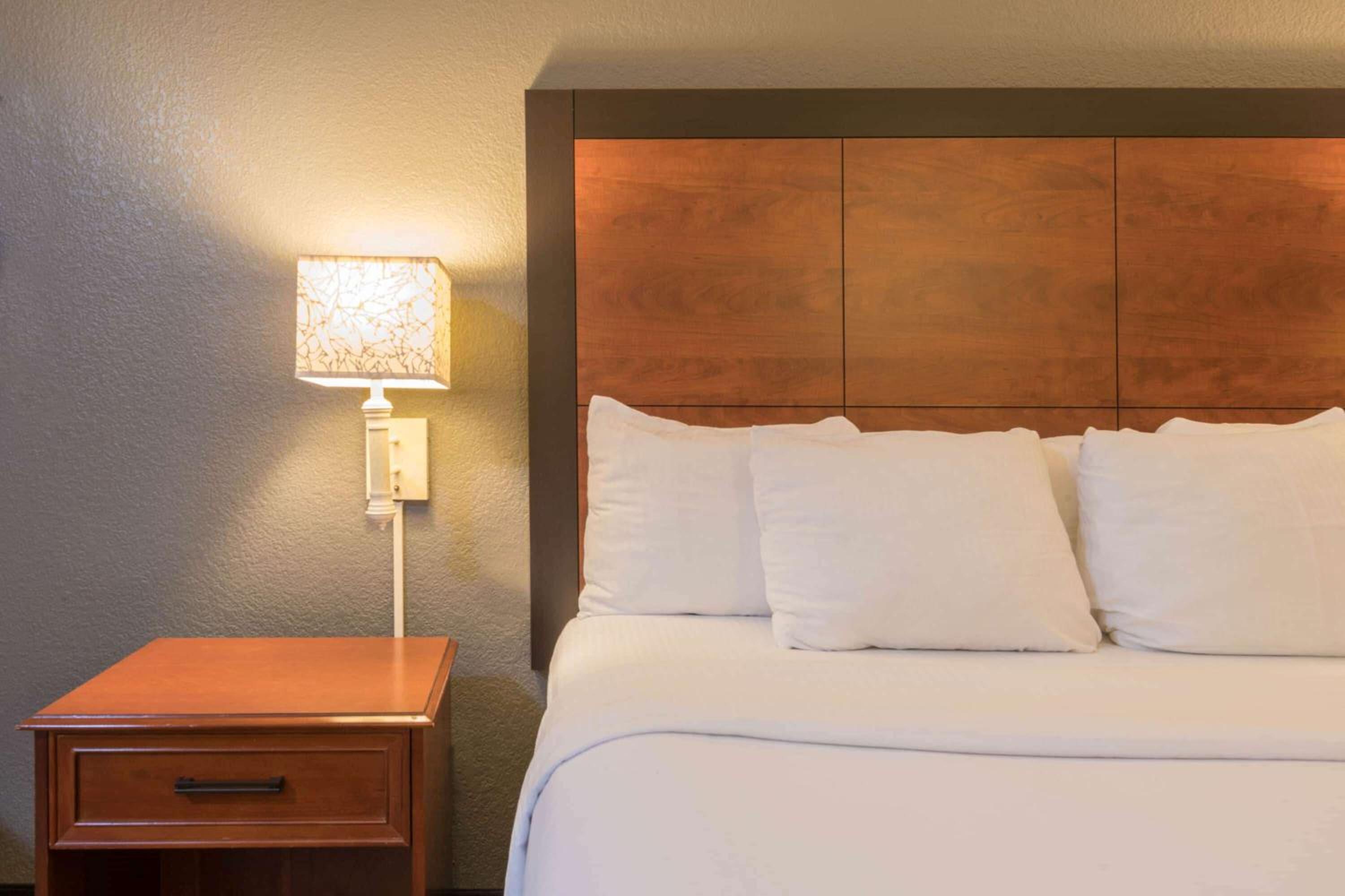 Double Room with Two Double Beds - Photo 8