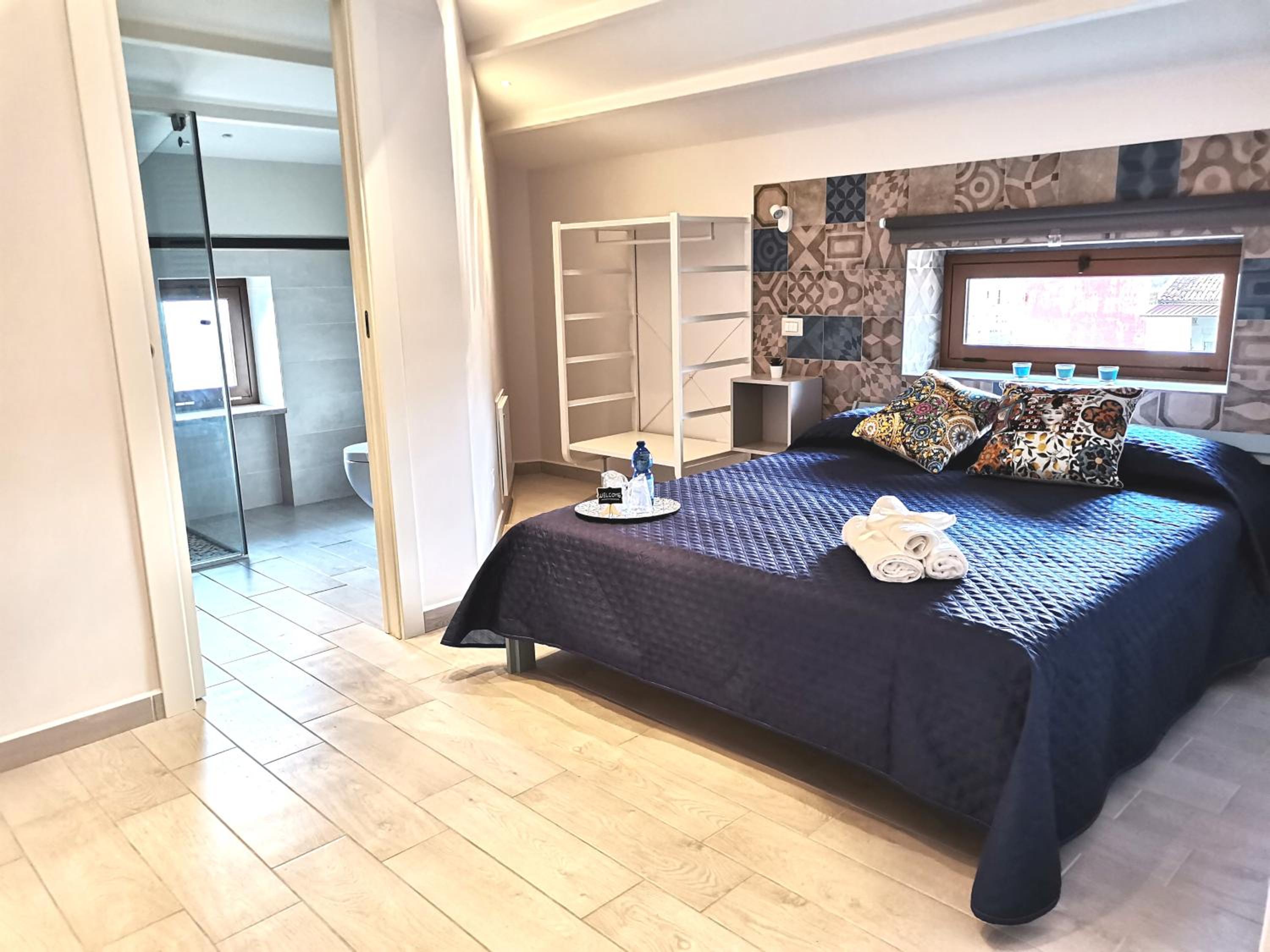 Double Room with Mountain View - Photo 8