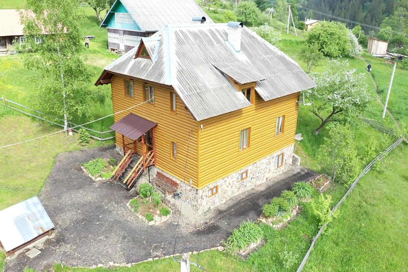 Three-Bedroom House photo 3