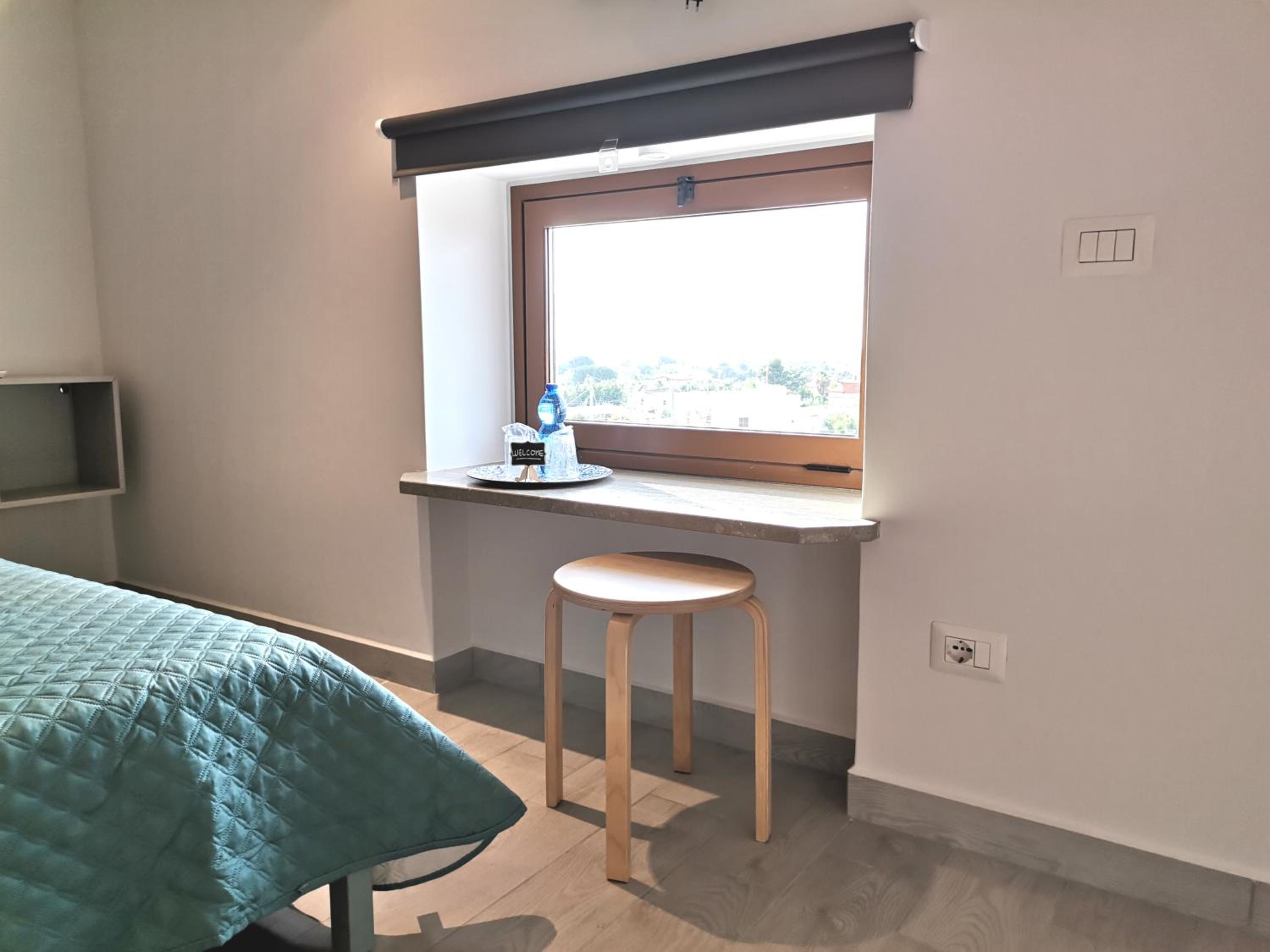 Double Room with Sea View - Photo 4