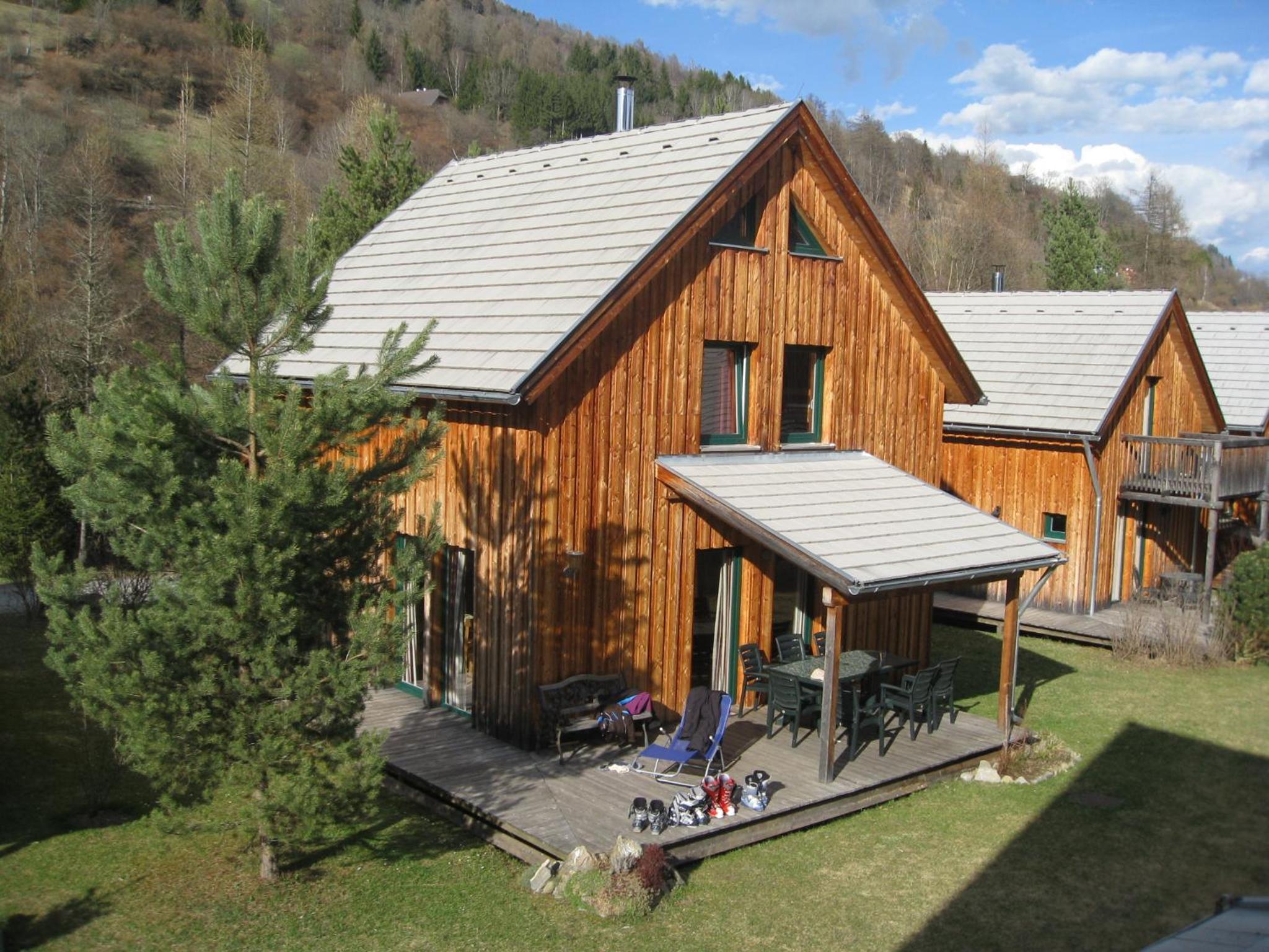 Three-Bedroom House photo 3