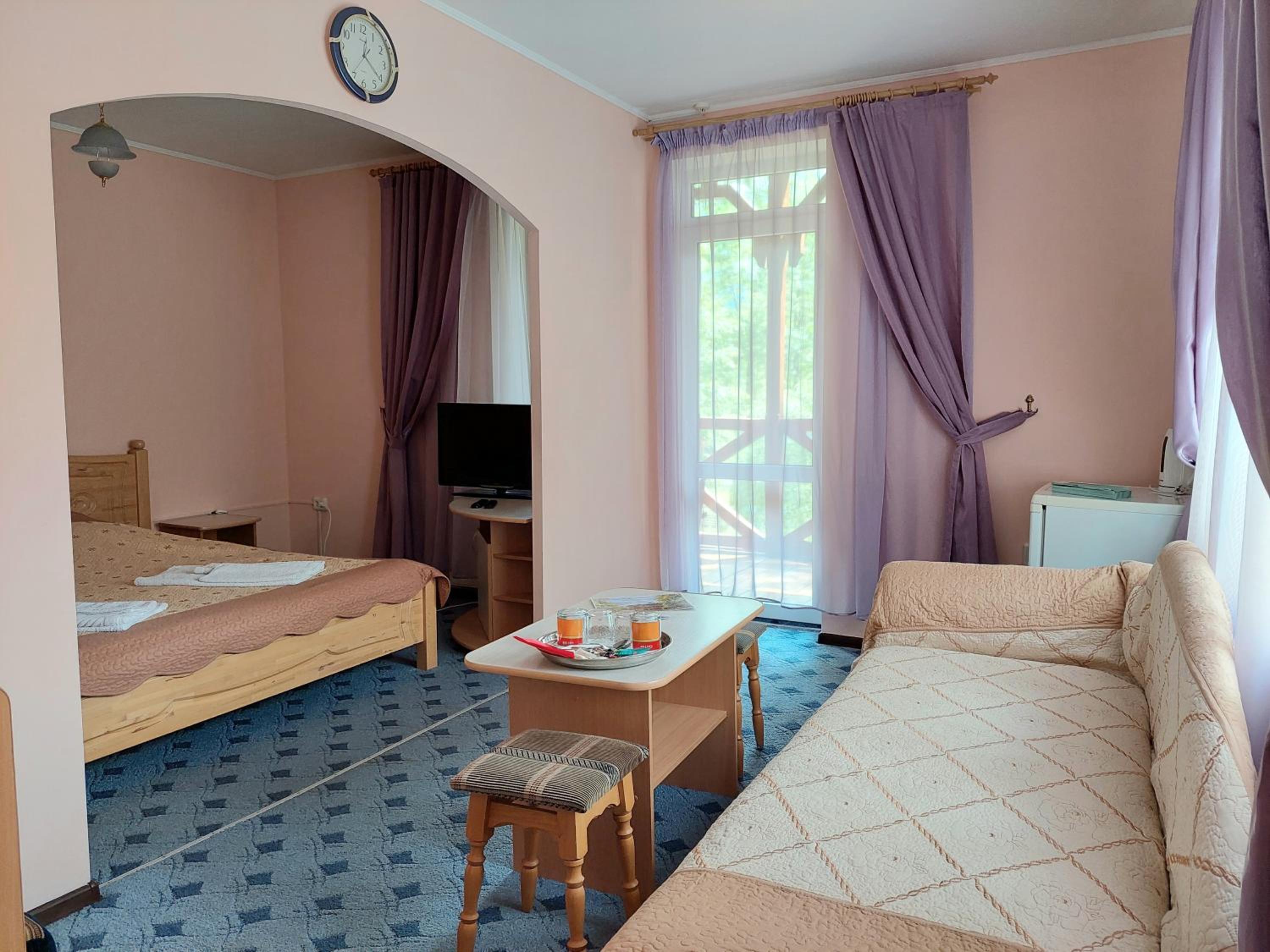 Large Double Room photo 3