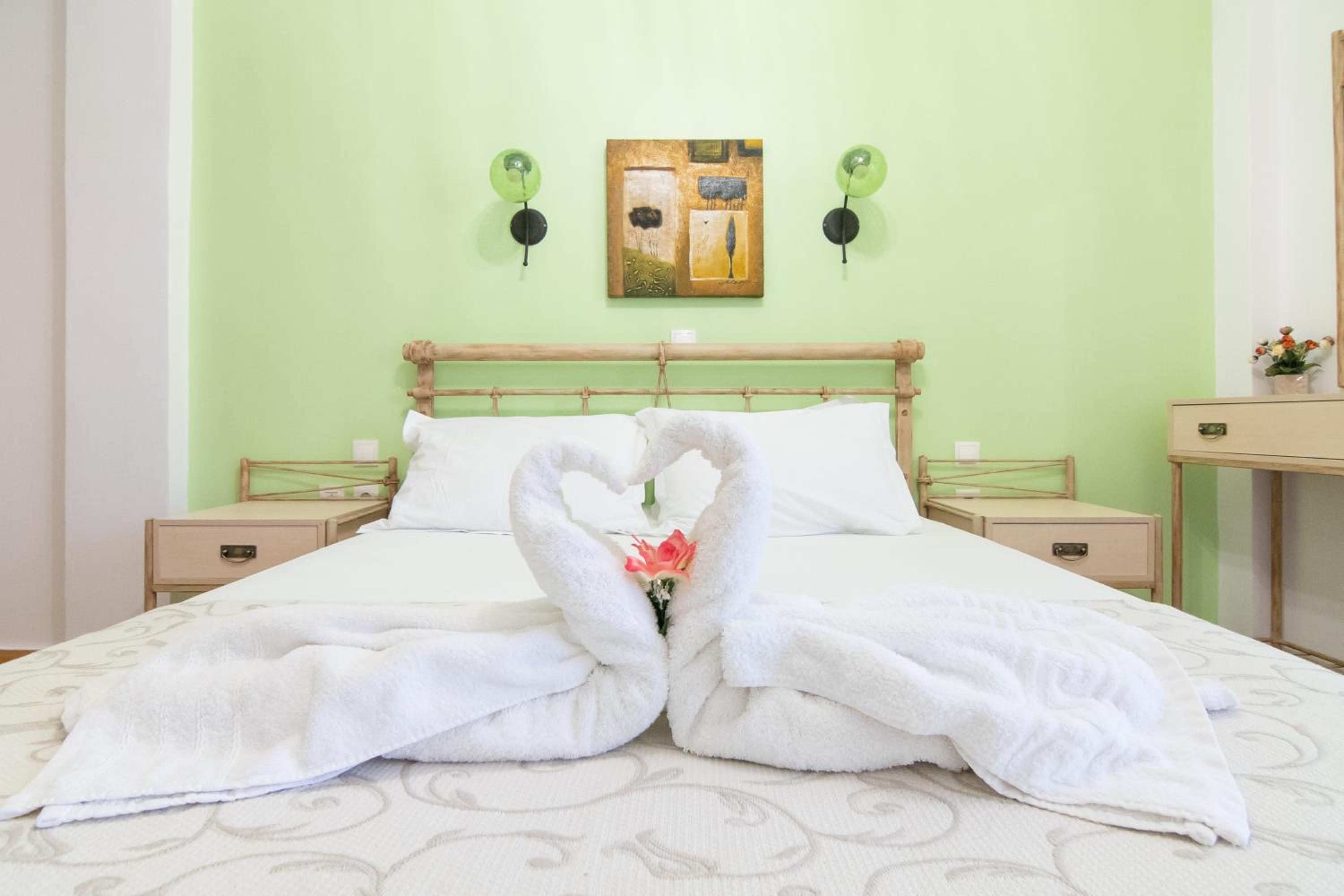 Standard Double Room - Photo 13
