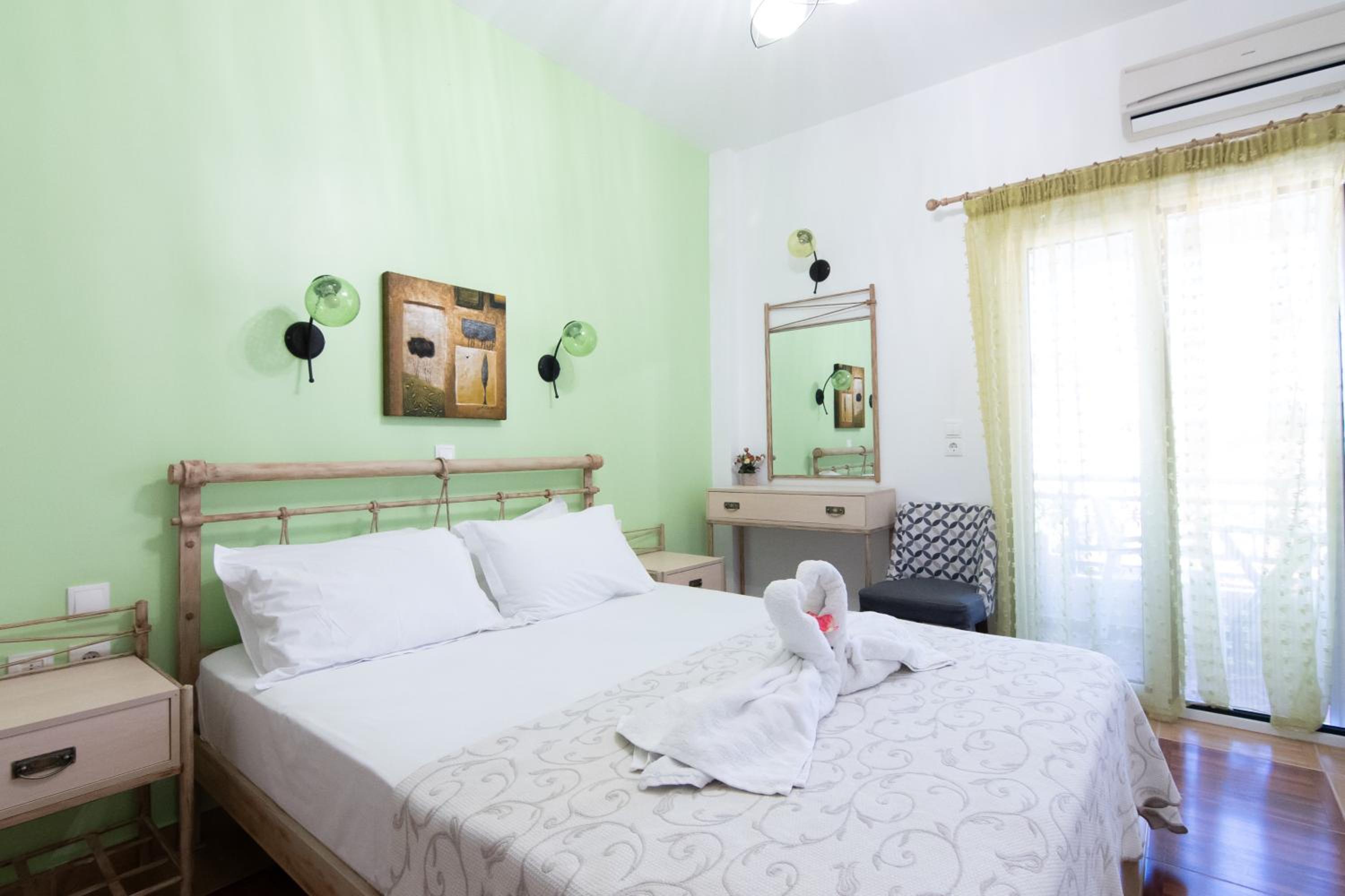 Standard Double Room - Photo 14