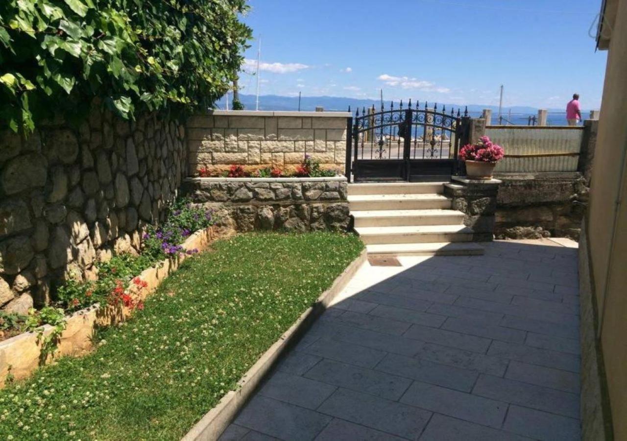 Apartment with Sea View photo 3