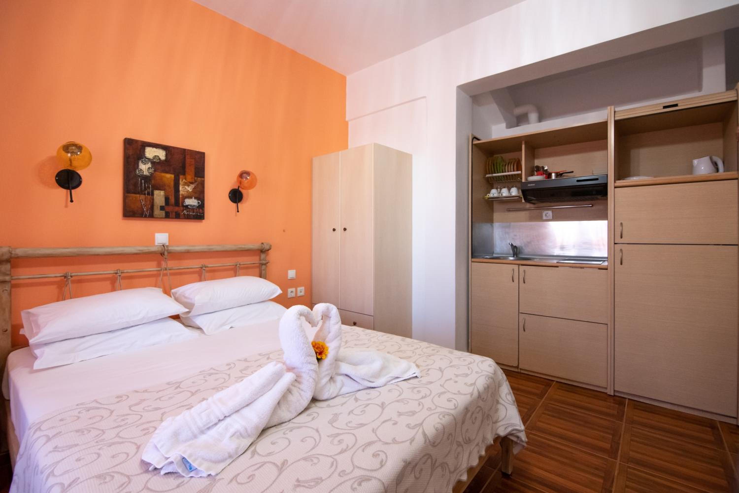 Standard Triple Room - Photo 3