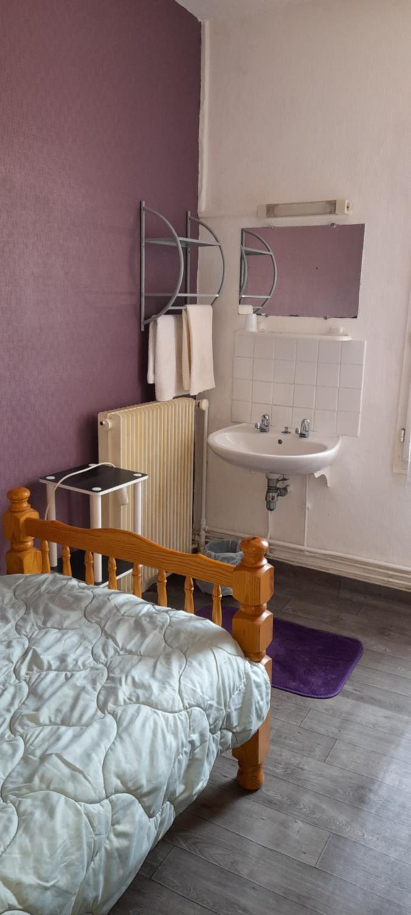 Single Room with Shared Bathroom photo 3