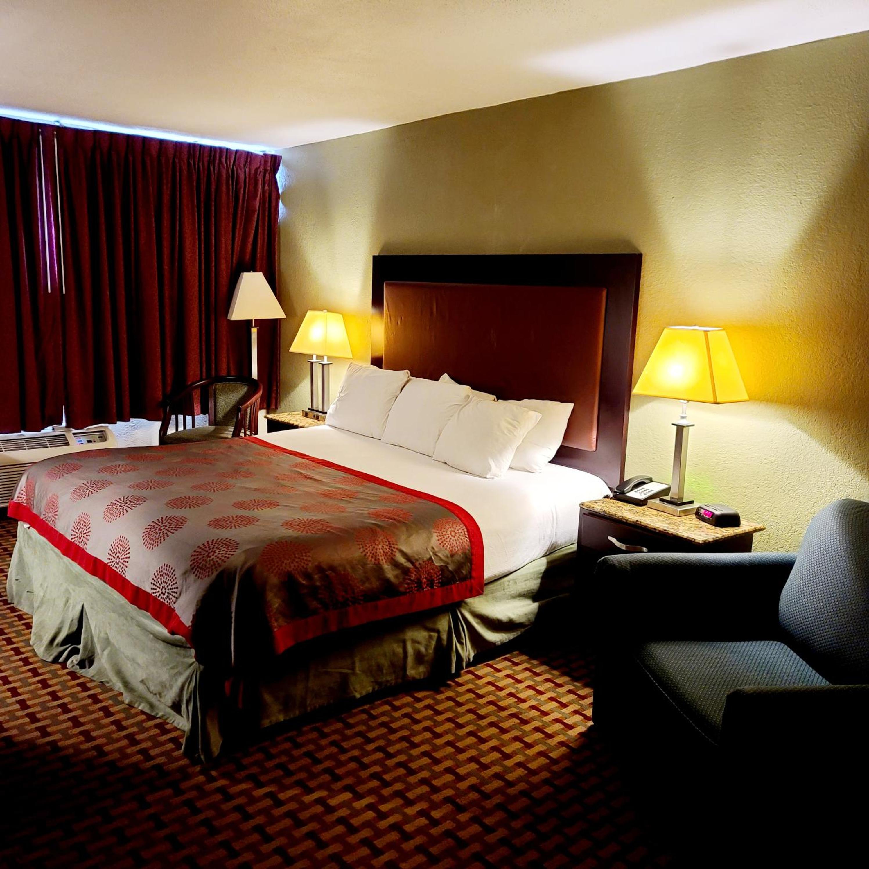 Deluxe King Room - Photo 4