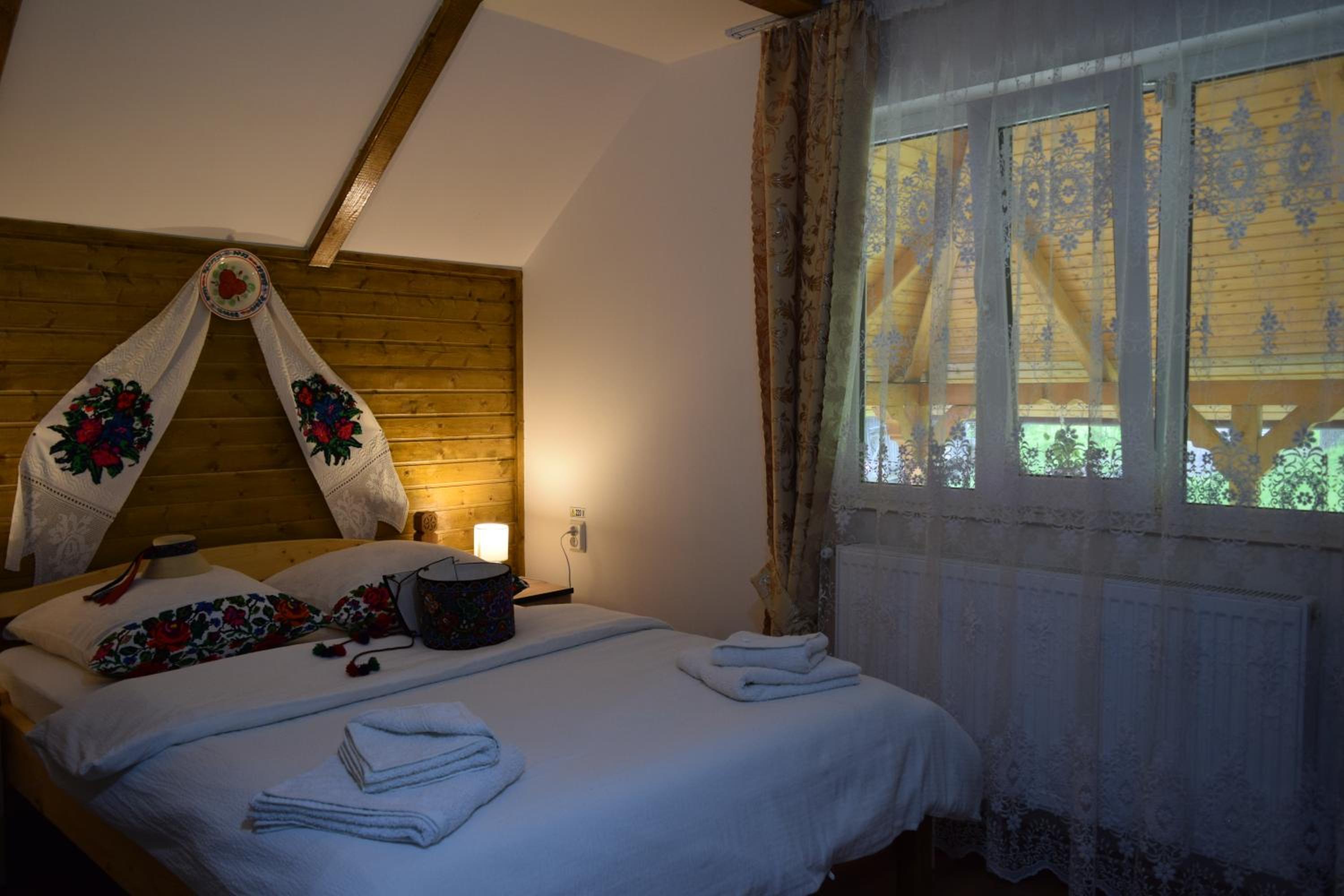 Double Room with Private Bathroom - Photo 3