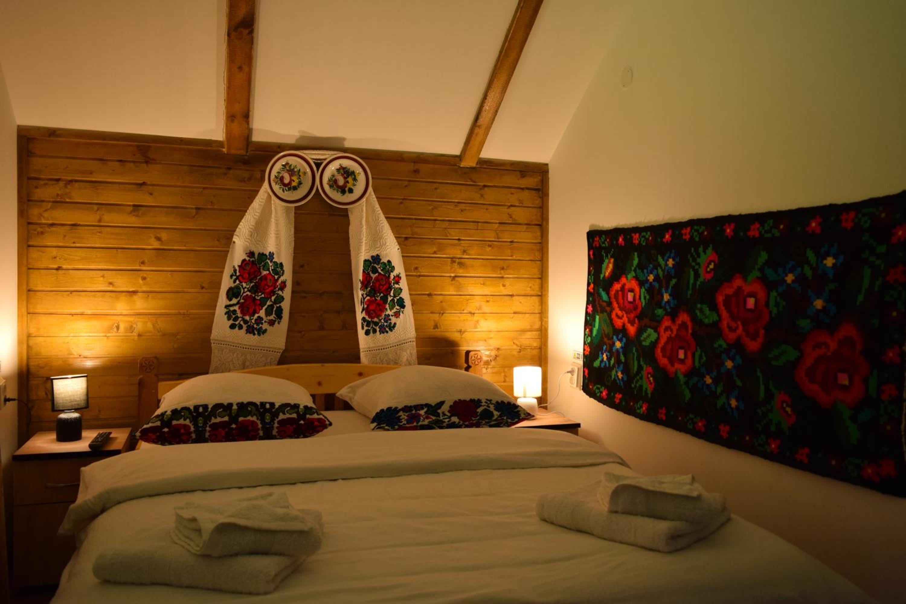 Double Room with Private Bathroom - Photo 4