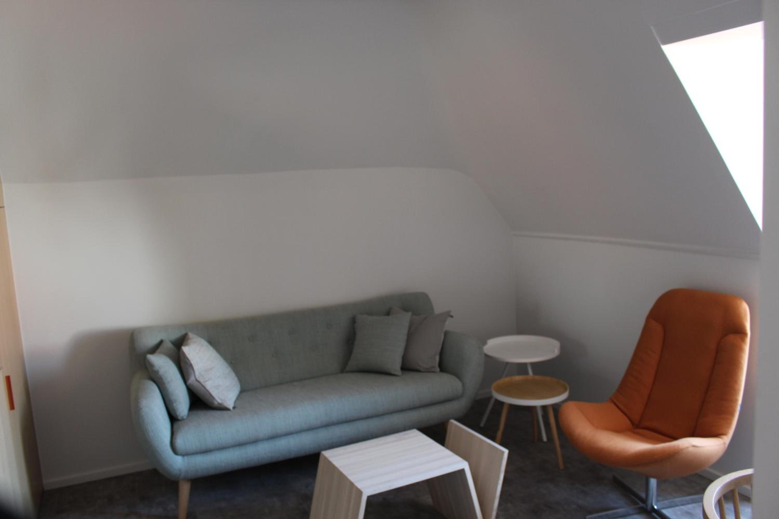 Suite - Photo 1