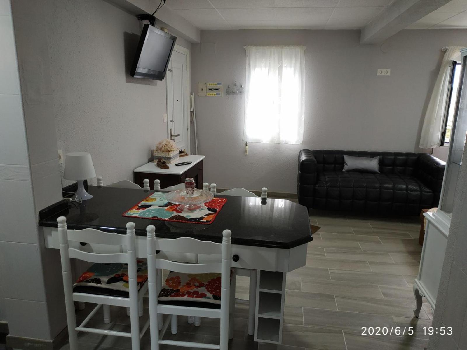 Apartment with Sea View - Photo 2