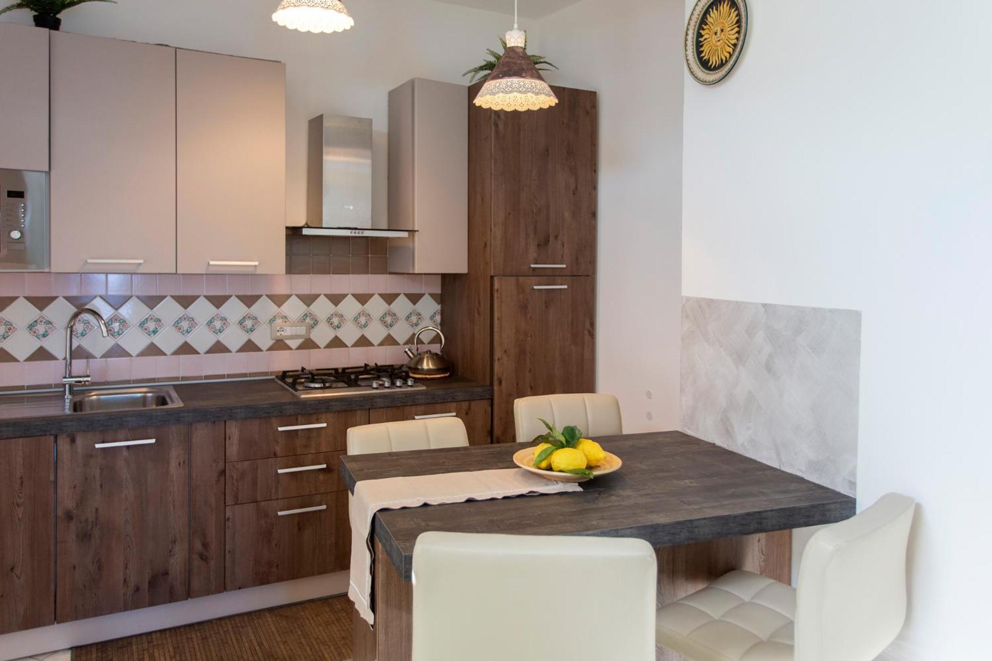 Two-Bedroom House - Photo 9