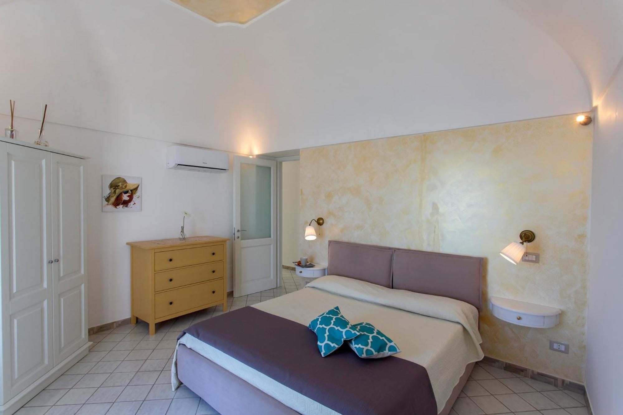 Two-Bedroom House - Photo 6