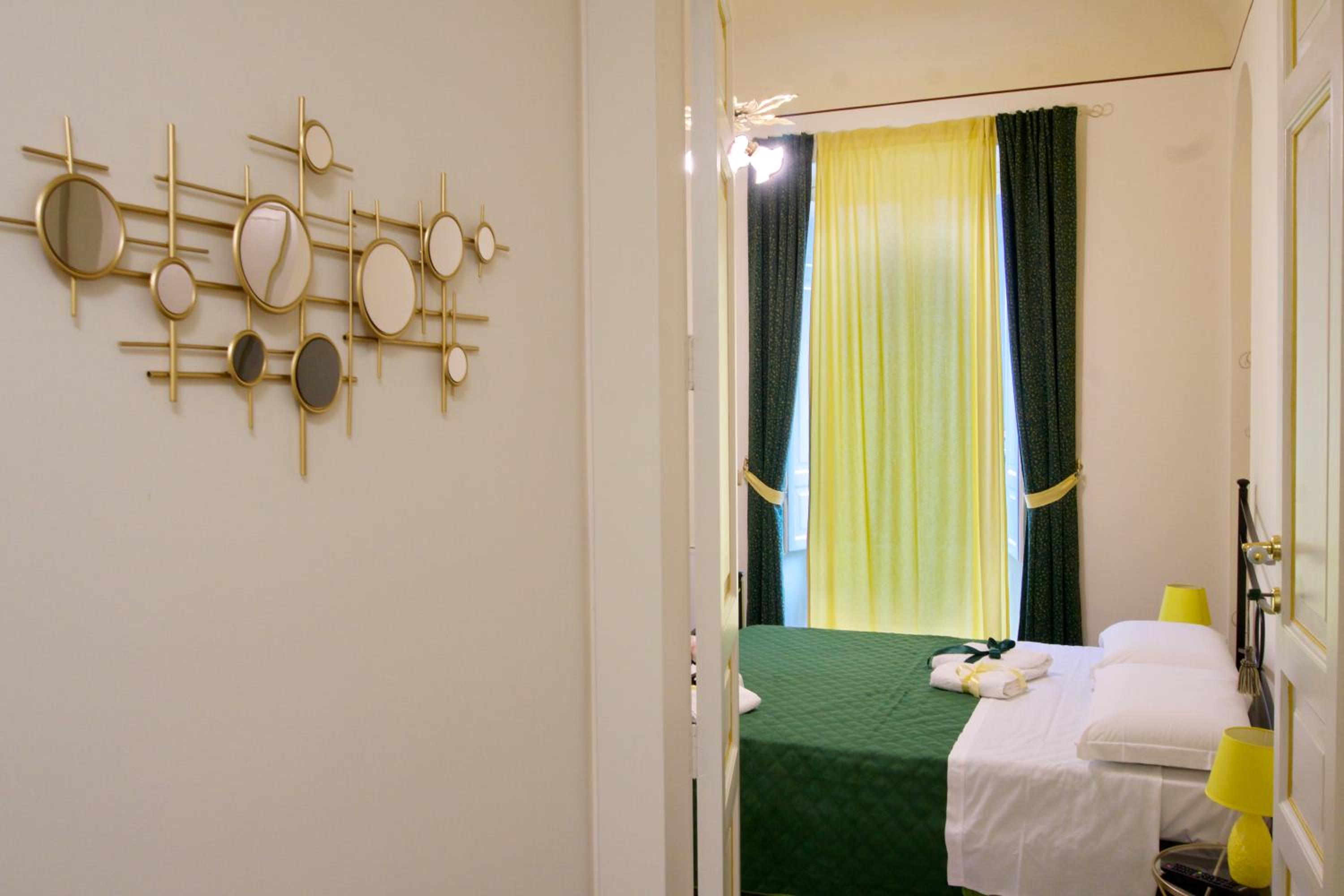 Superior King Room photo 1