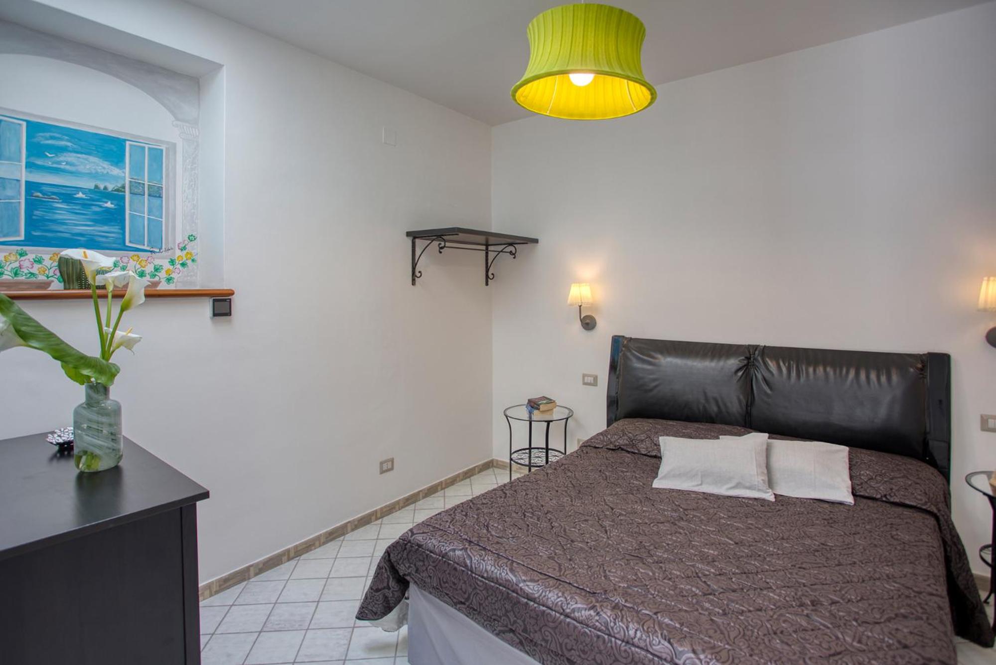 Two-Bedroom House - Photo 3