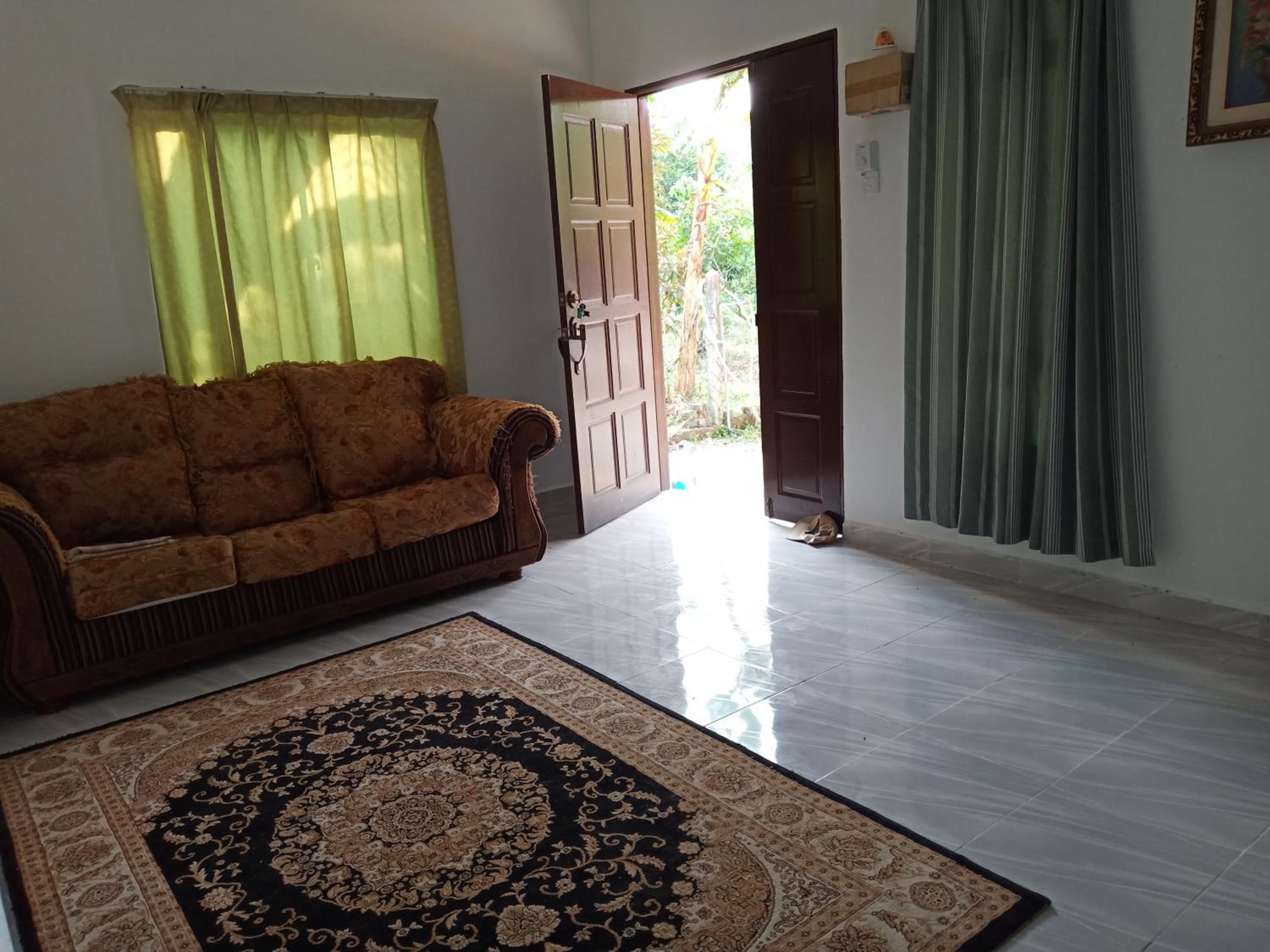 Three-Bedroom House photo 2