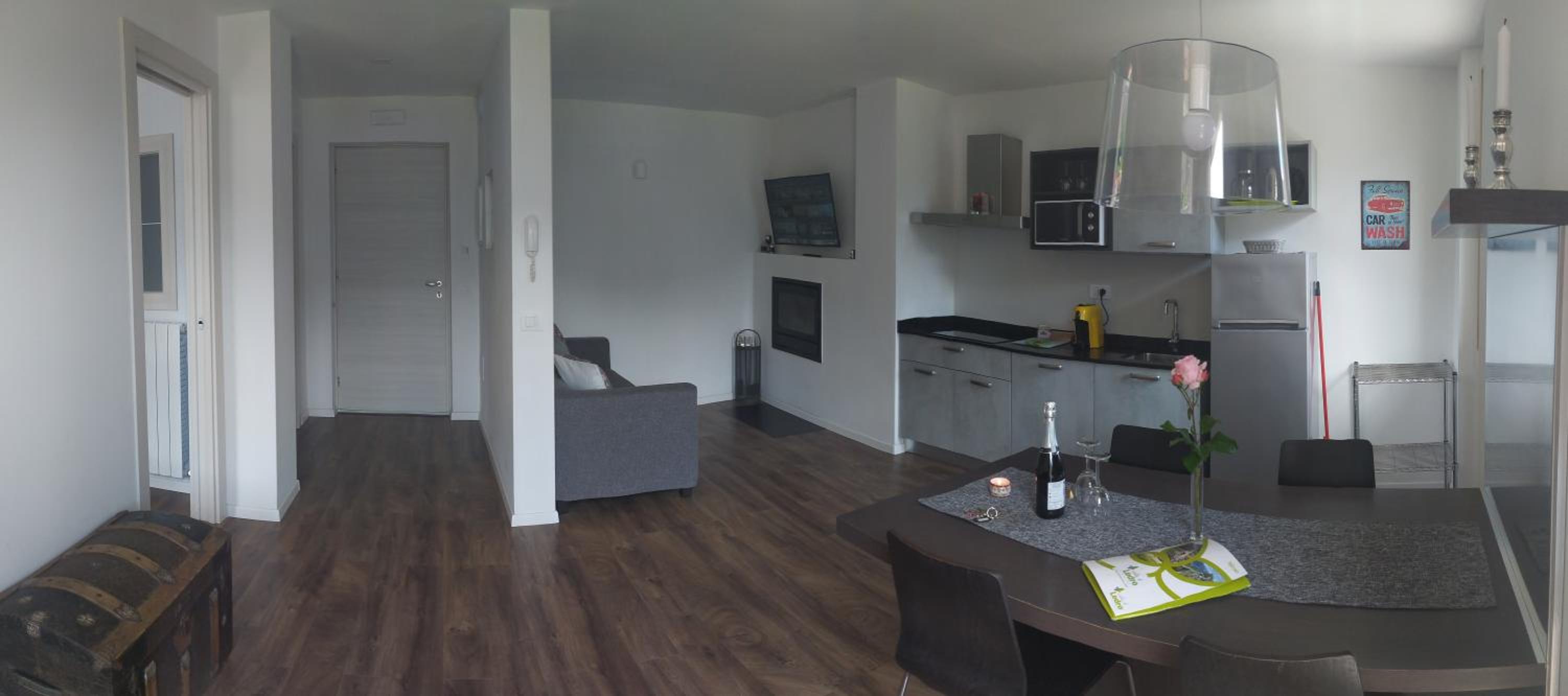 Apartment with Lake View photo 1
