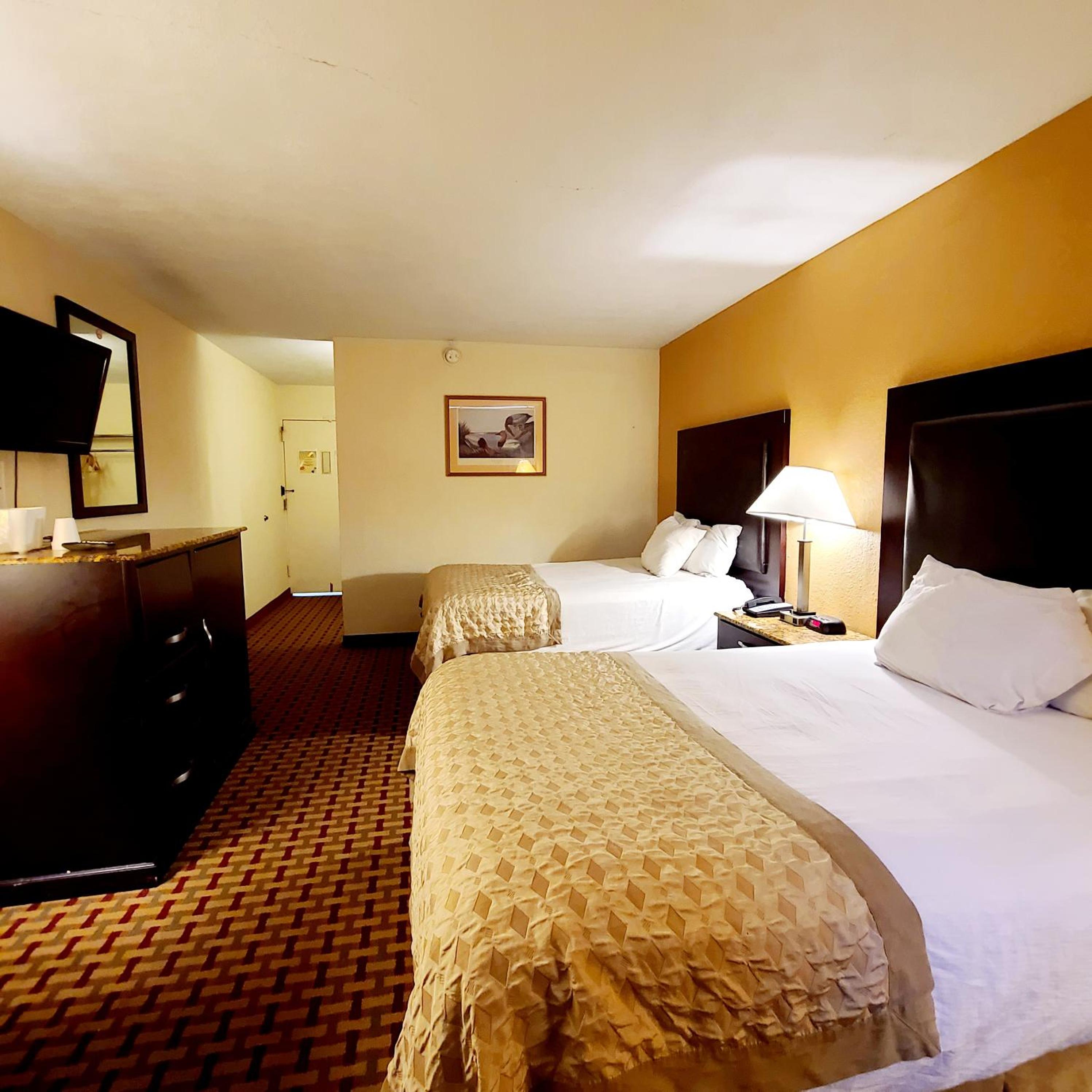 Deluxe Double Room with Two Double Beds - Non-Smoking - Photo 5