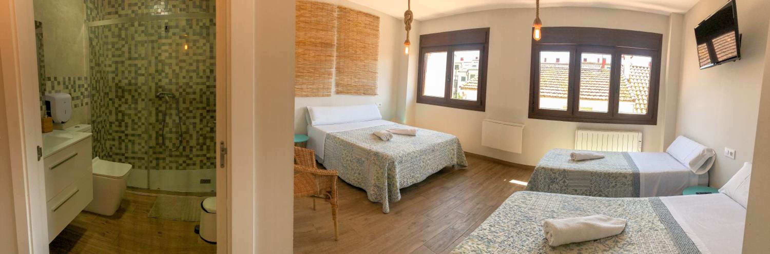 Quadruple Room with Private Bathroom photo 3