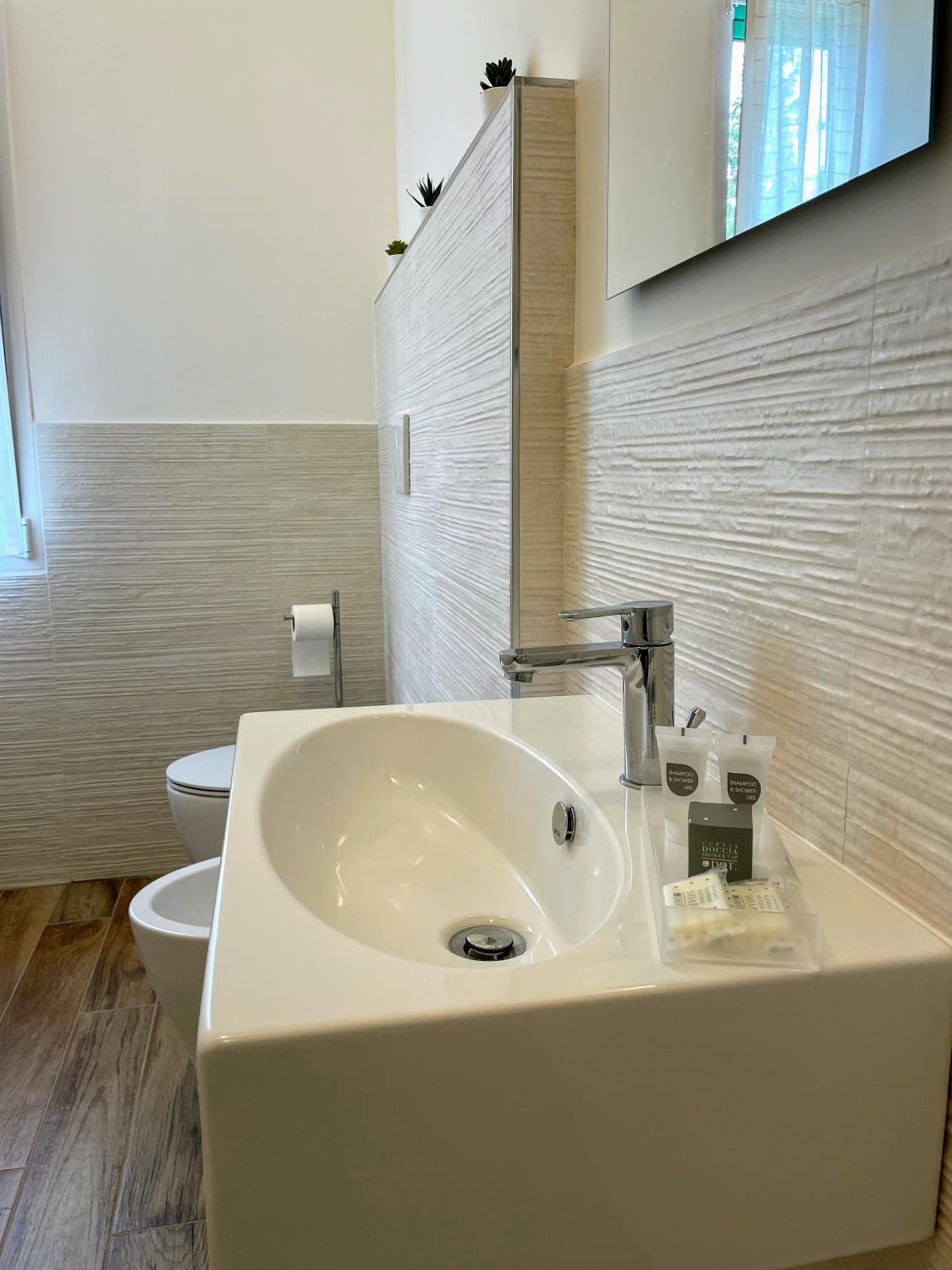 Family Room with Private Bathroom - Photo 14