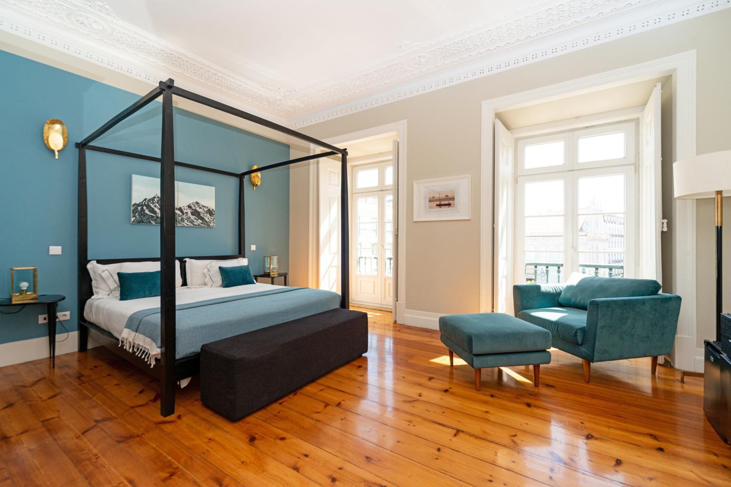 Deluxe Suite with Square View photo 1