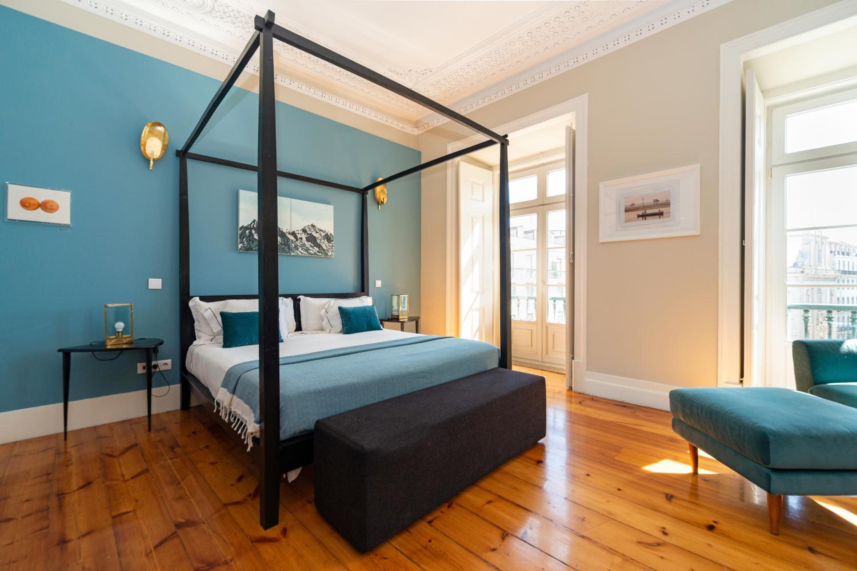 Deluxe Suite with Square View photo 3