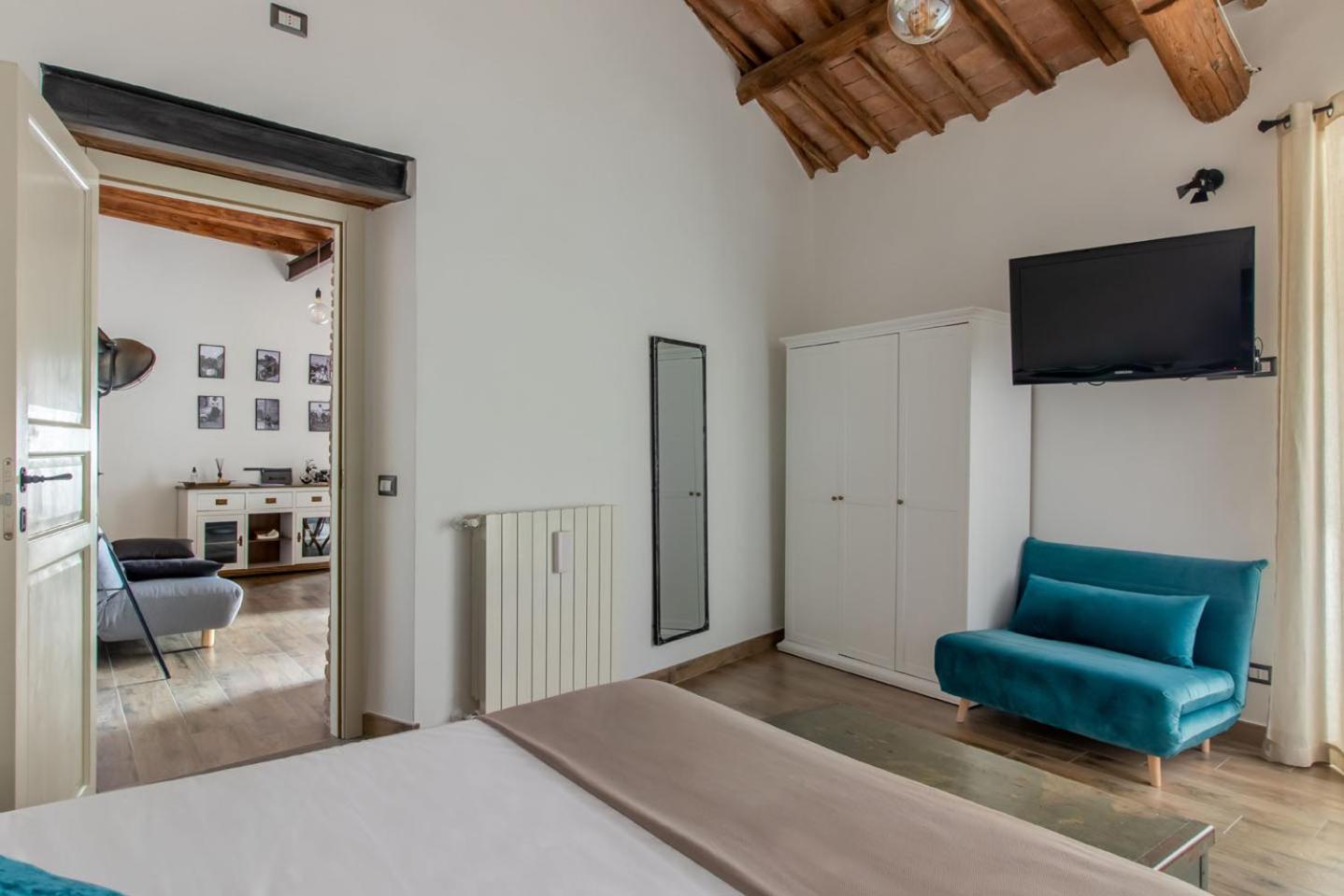 One-Bedroom Apartment - Photo 17