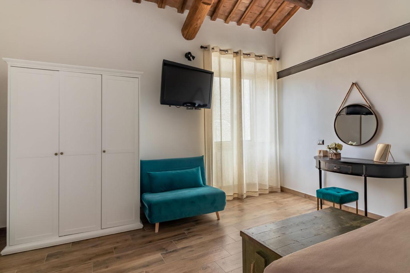 One-Bedroom Apartment - Photo 15