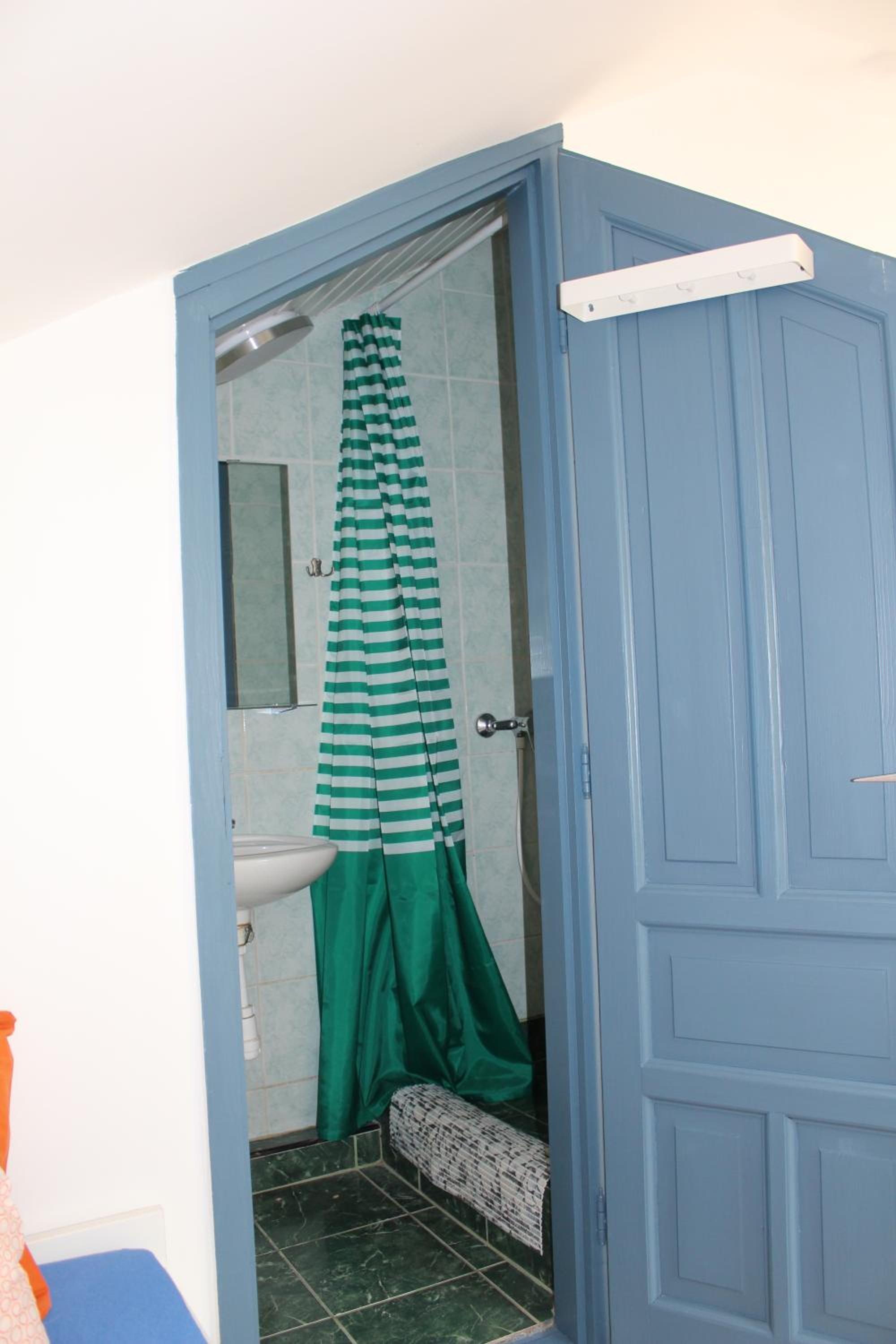 Quadruple Room - Attic - Photo 17