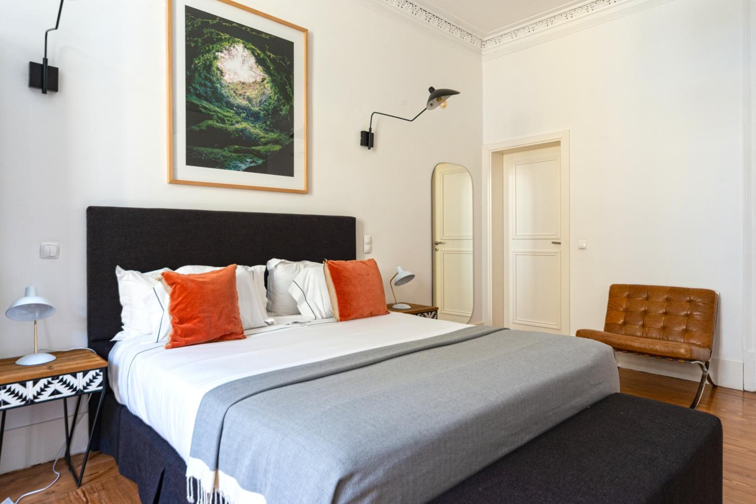 Deluxe Room with Square View photo 2