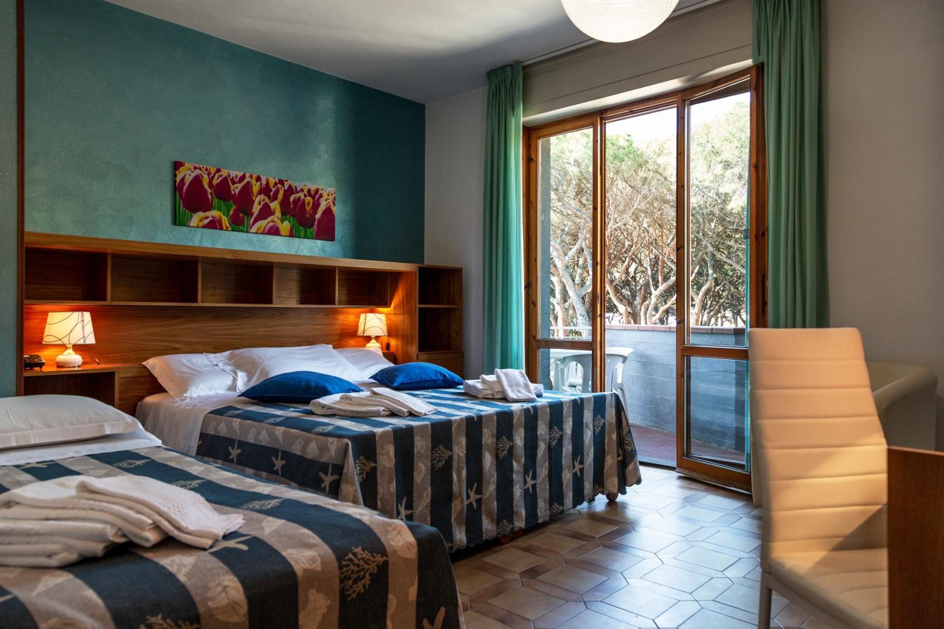 Double Or Twin Room With Partial Sea View