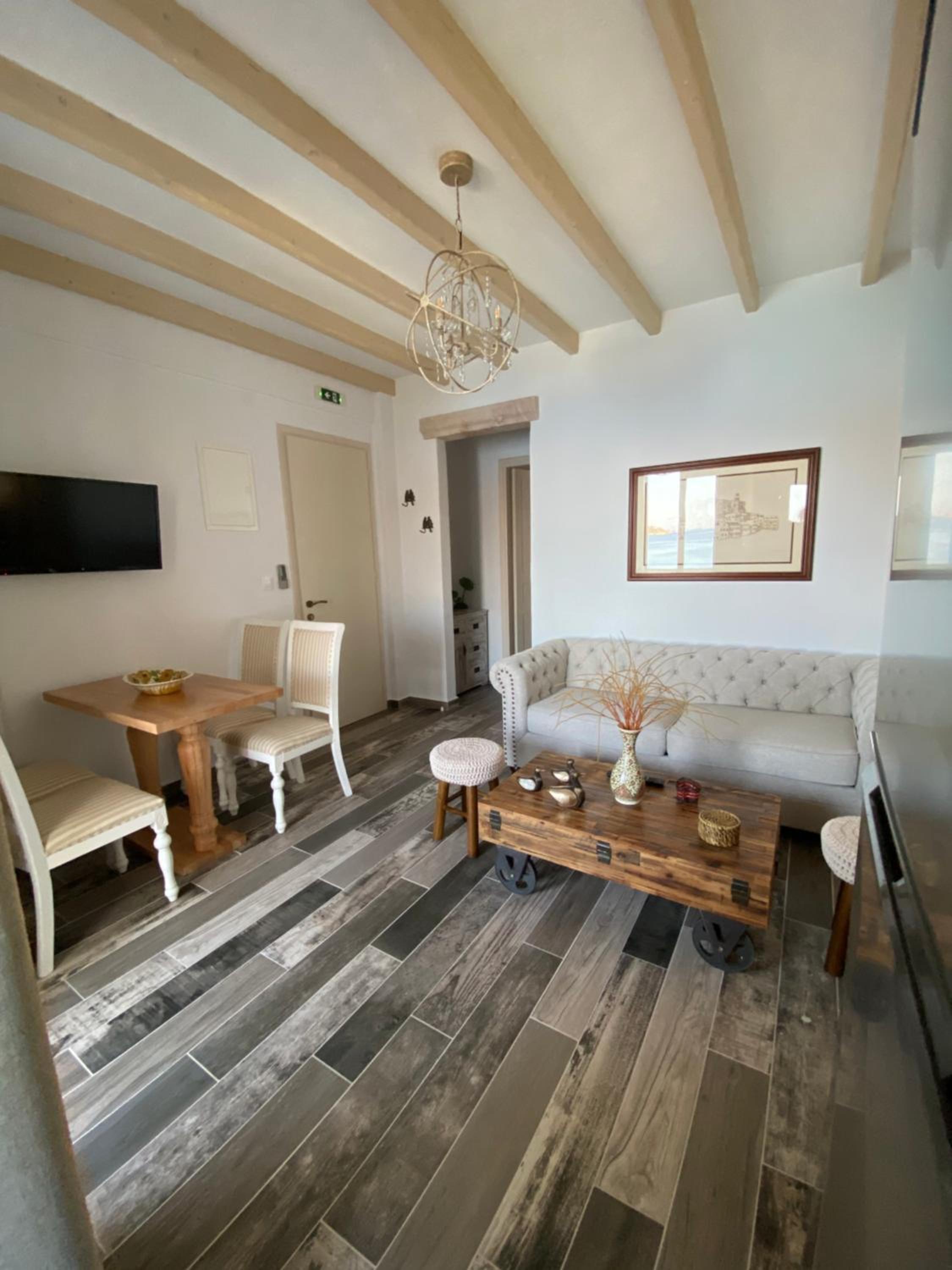 Deluxe Apartment - Photo 4