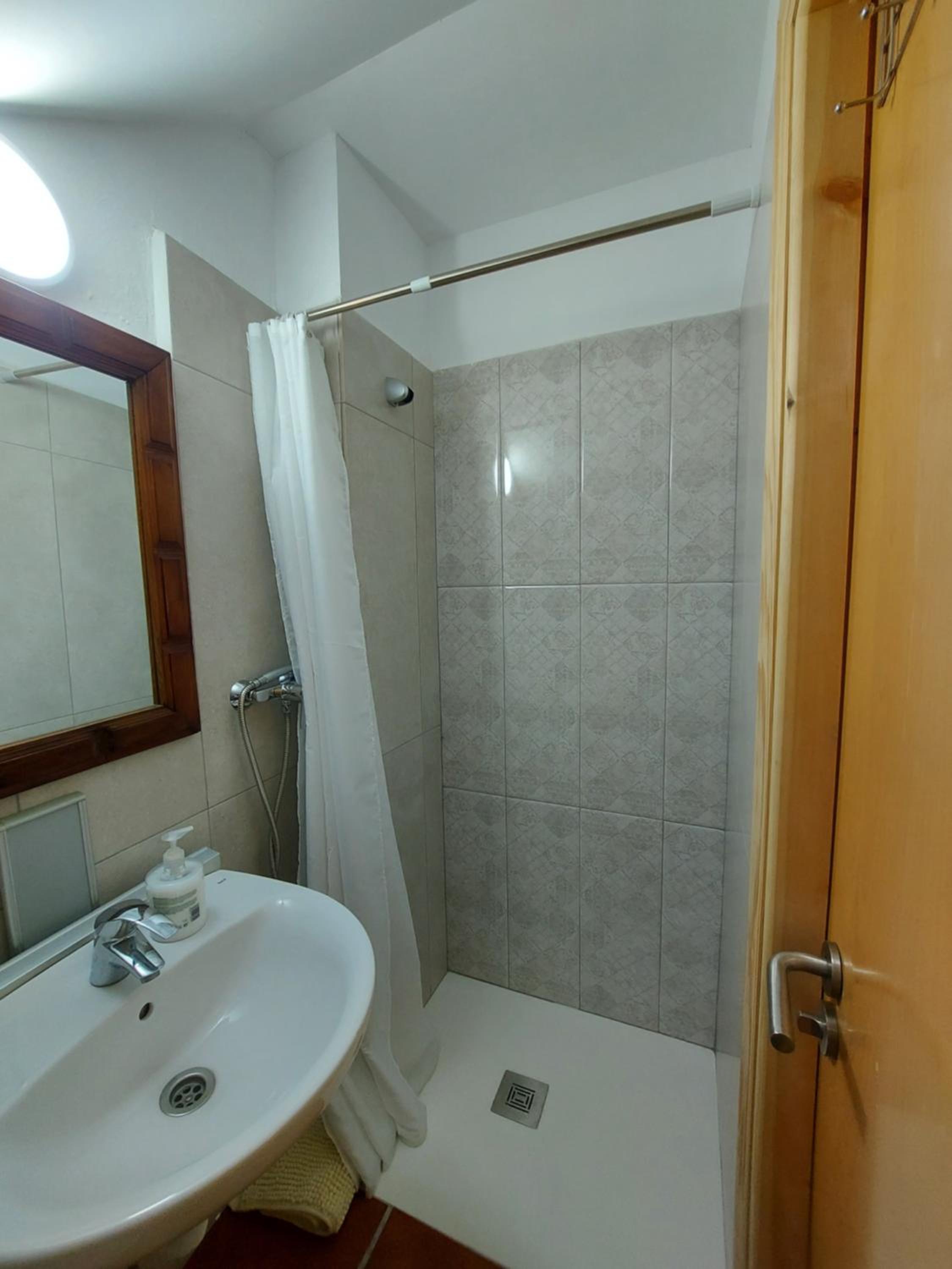 Three-Bedroom House photo 3