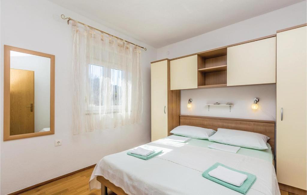 Apartment with Sea View photo 2