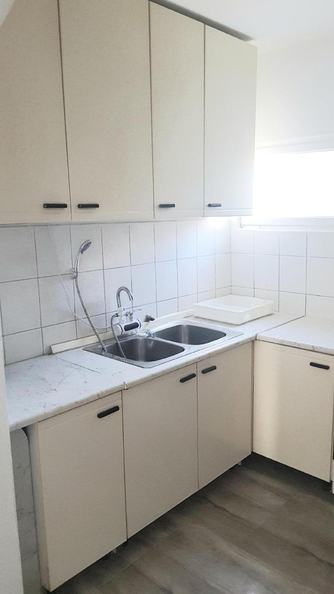 Apartment with Terrace - Photo 21