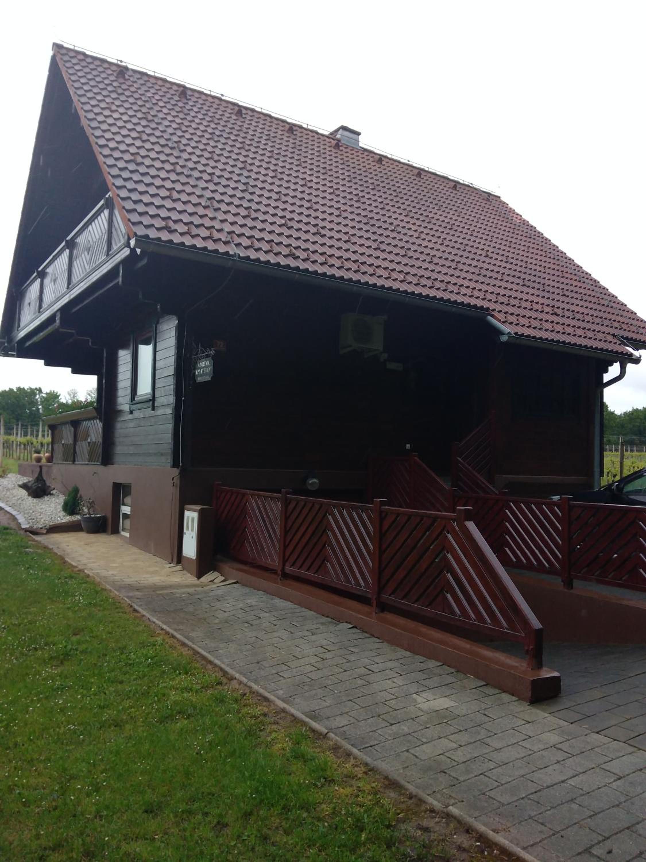 Three-Bedroom House photo 2