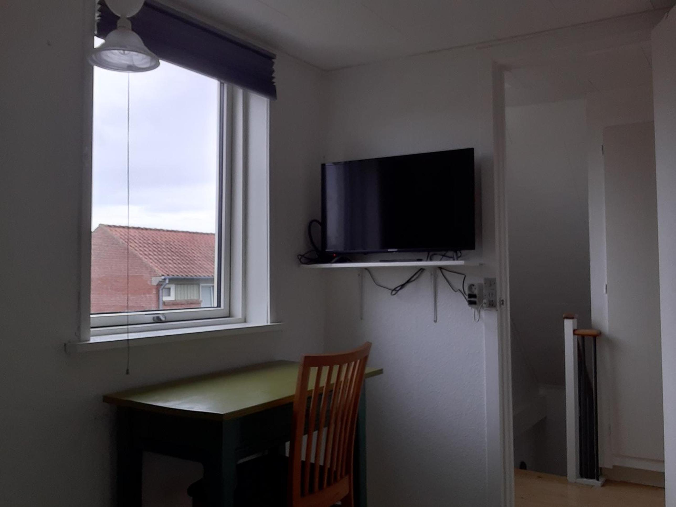 Single Room with Shared Bathroom photo 1