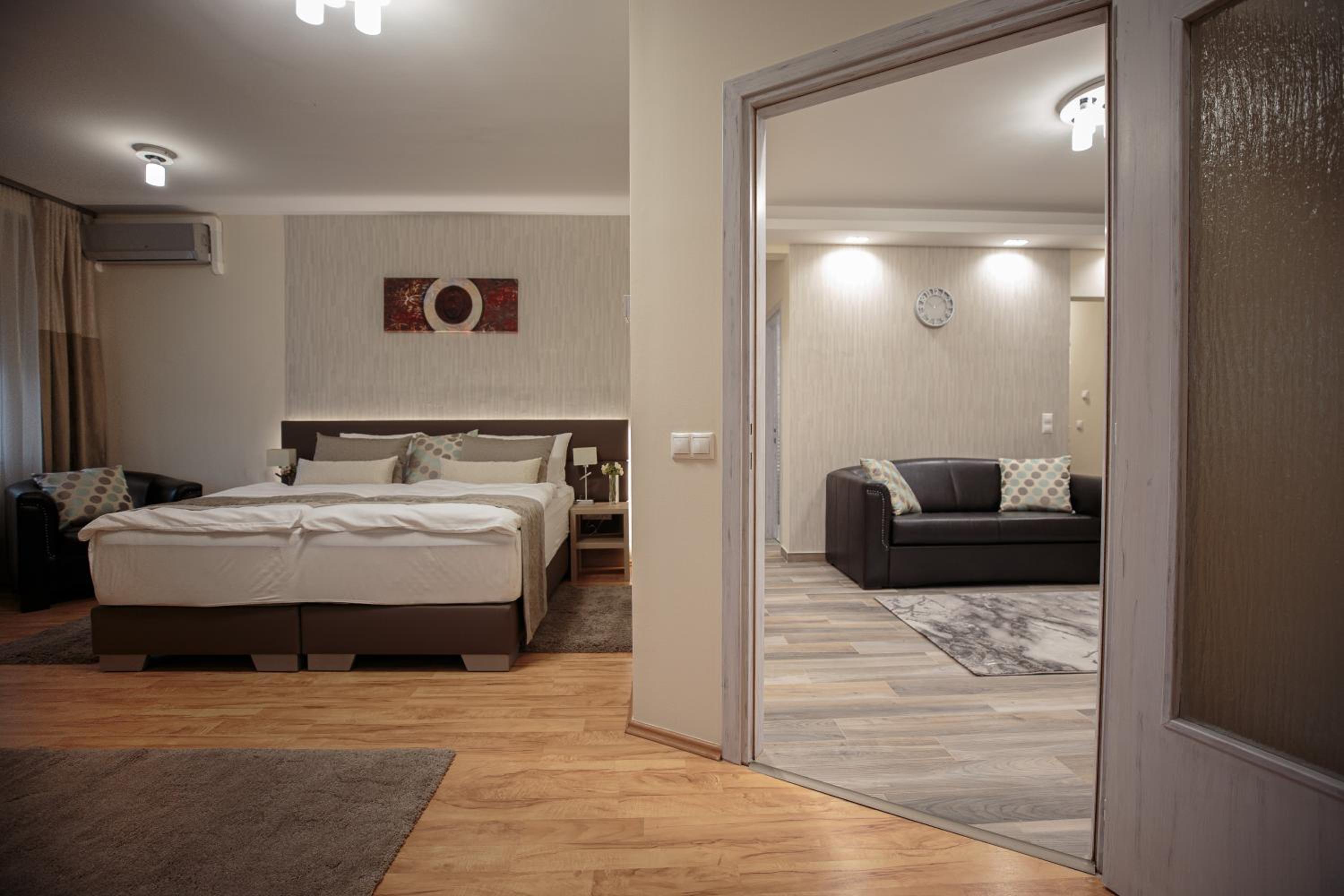 Deluxe Apartment - Photo 6