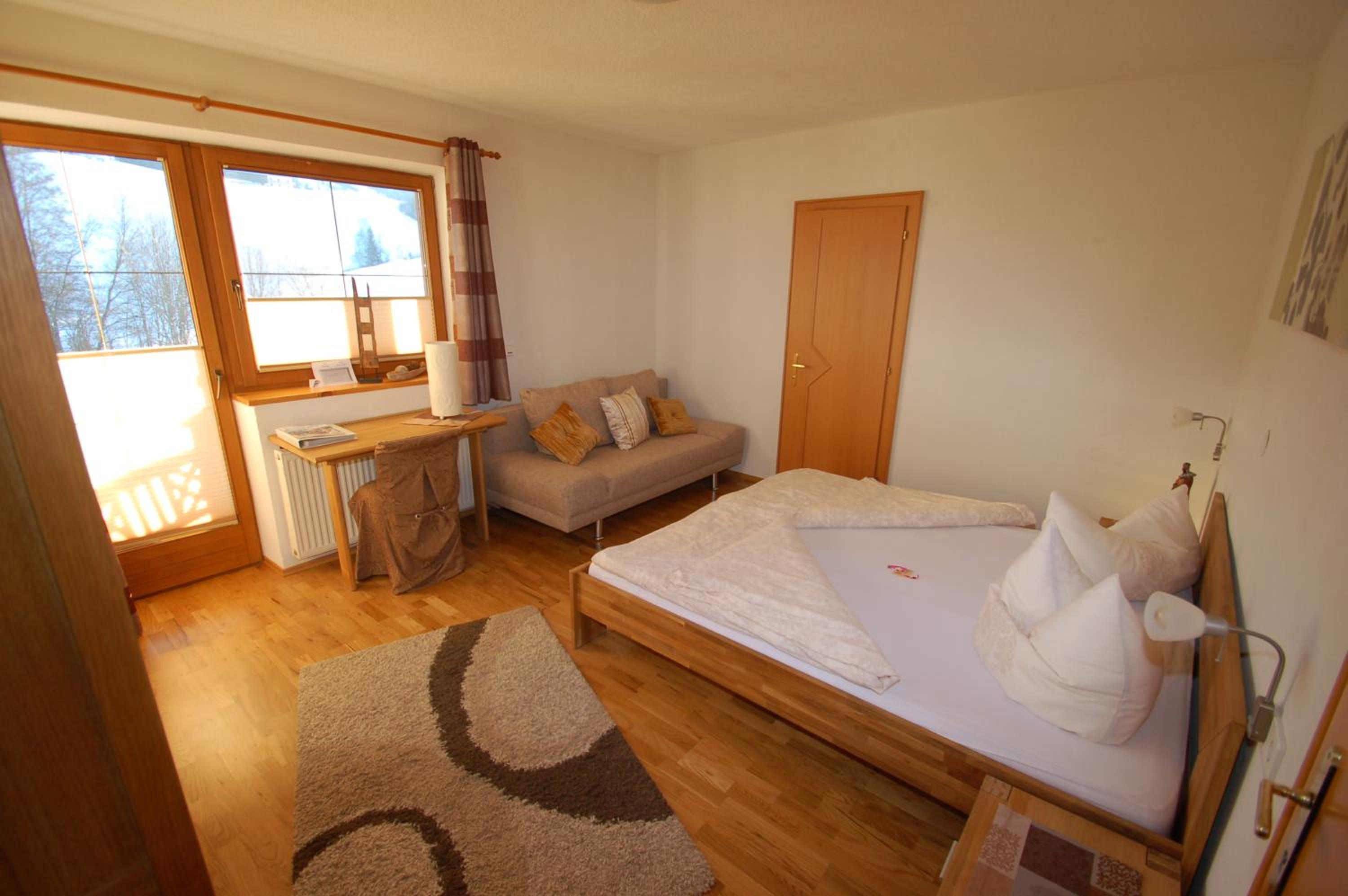 Double Room with Balcony photo 2