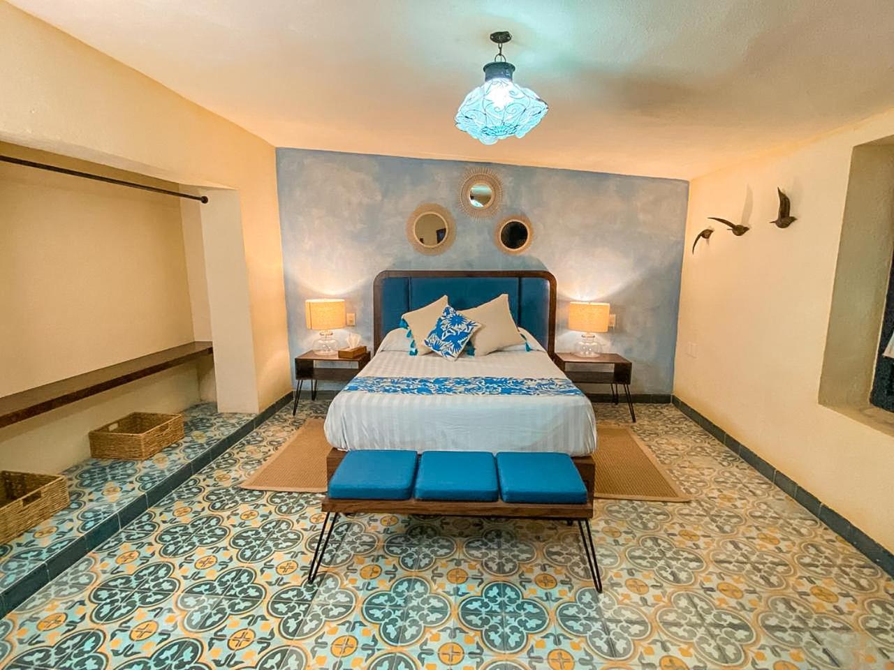 Queen Room with extra bed - Photo 30