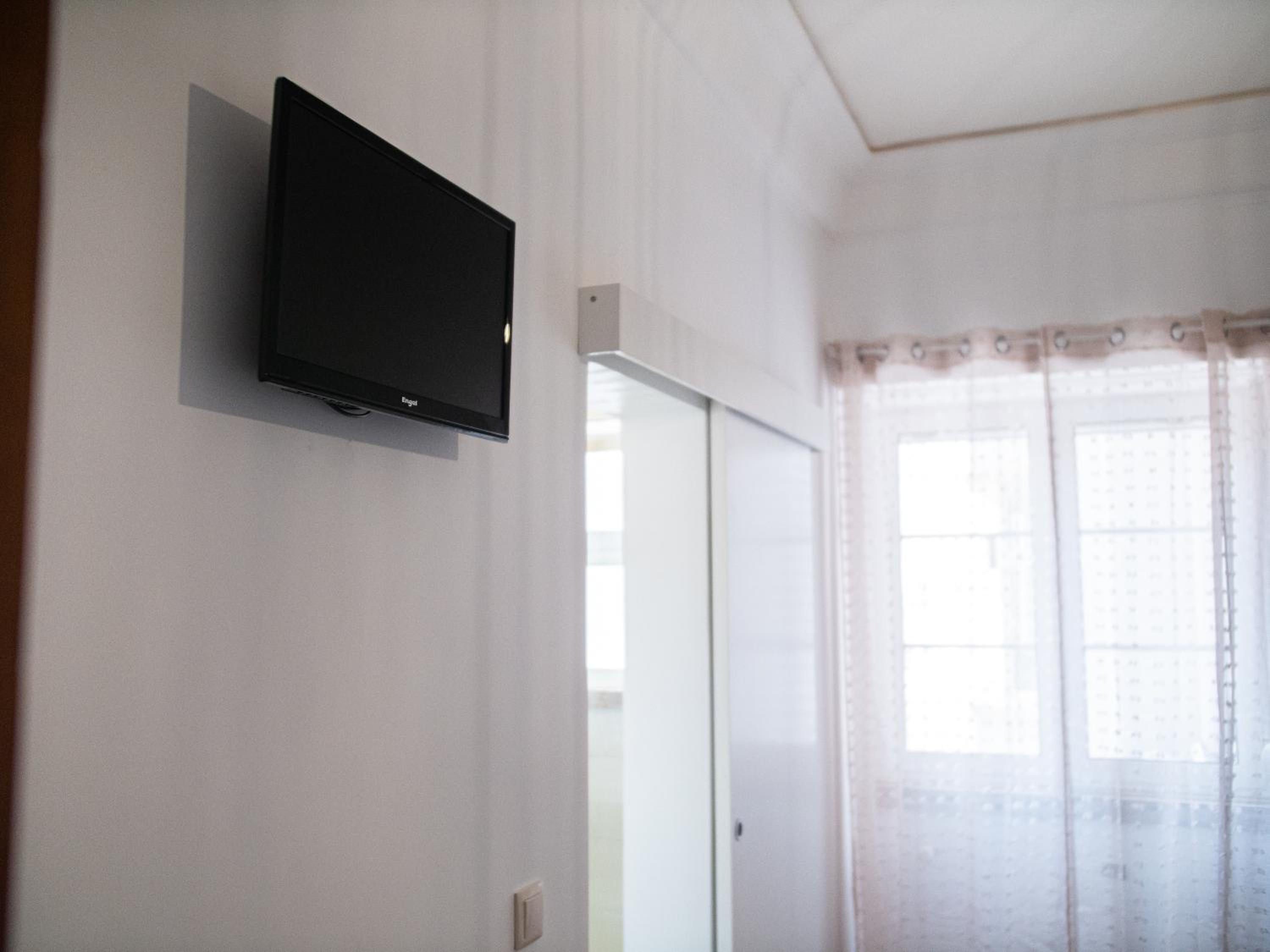Triple Room with Private Bathroom photo 2