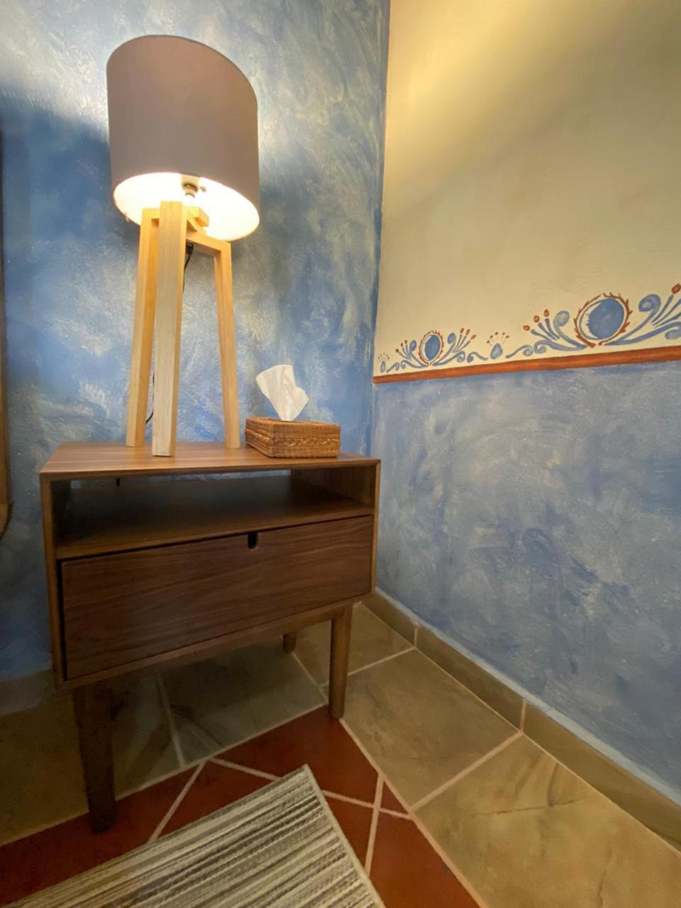 Queen Room with extra bed - Photo 2